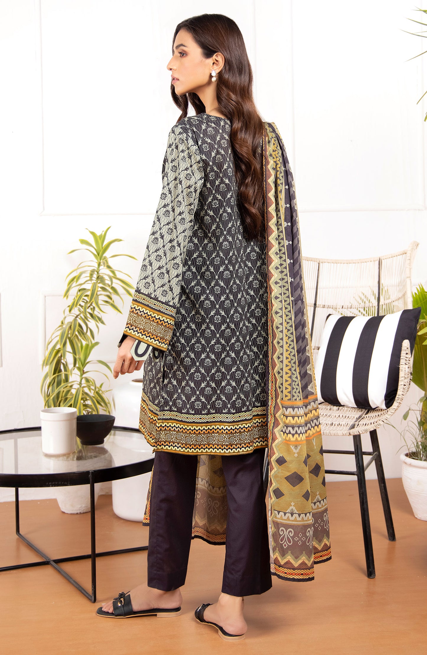 Unstitched 2 Piece Printed Lawn Shirt Dupatta