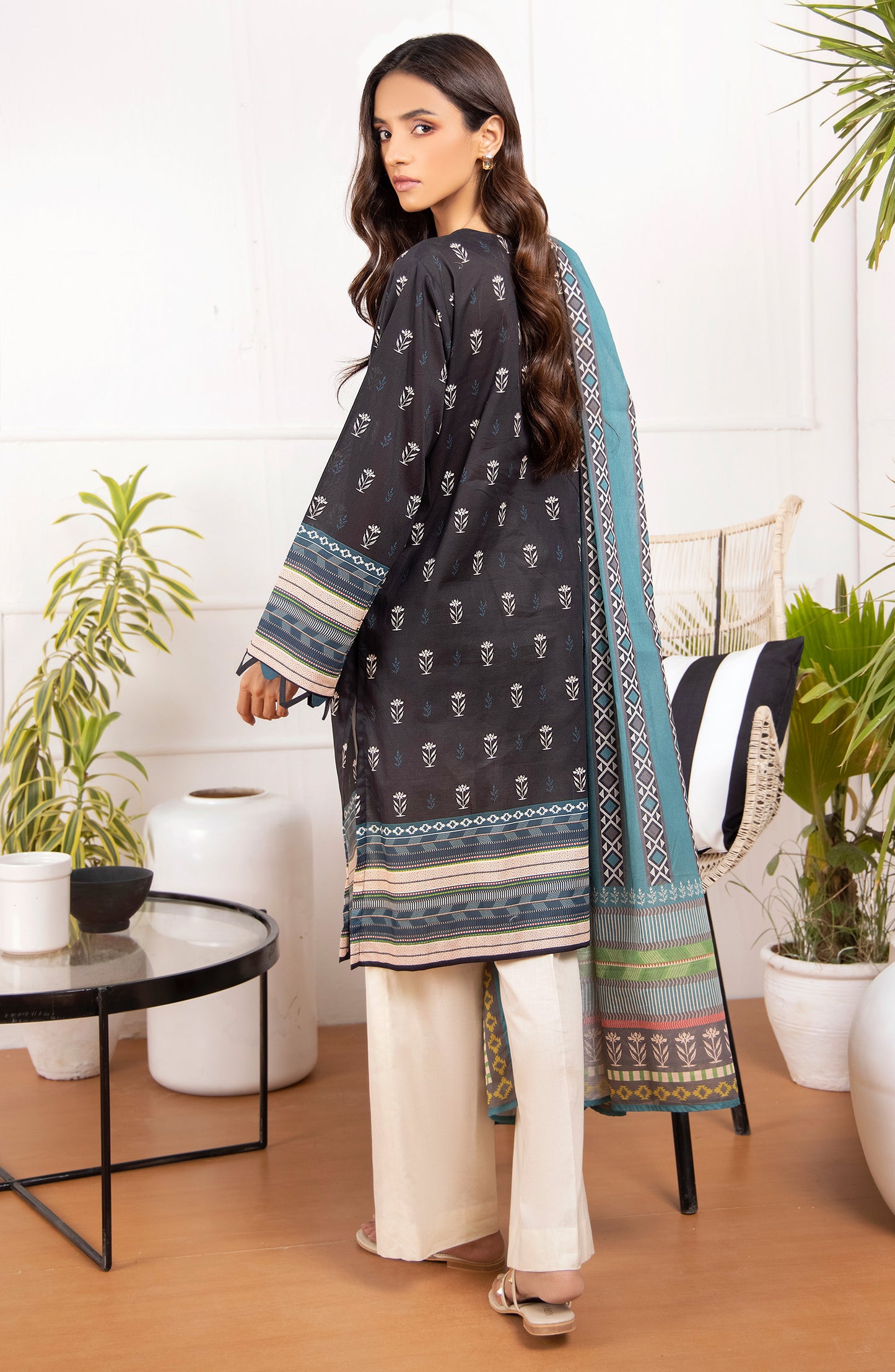 Unstitched 2 Piece Printed Lawn Shirt Dupatta
