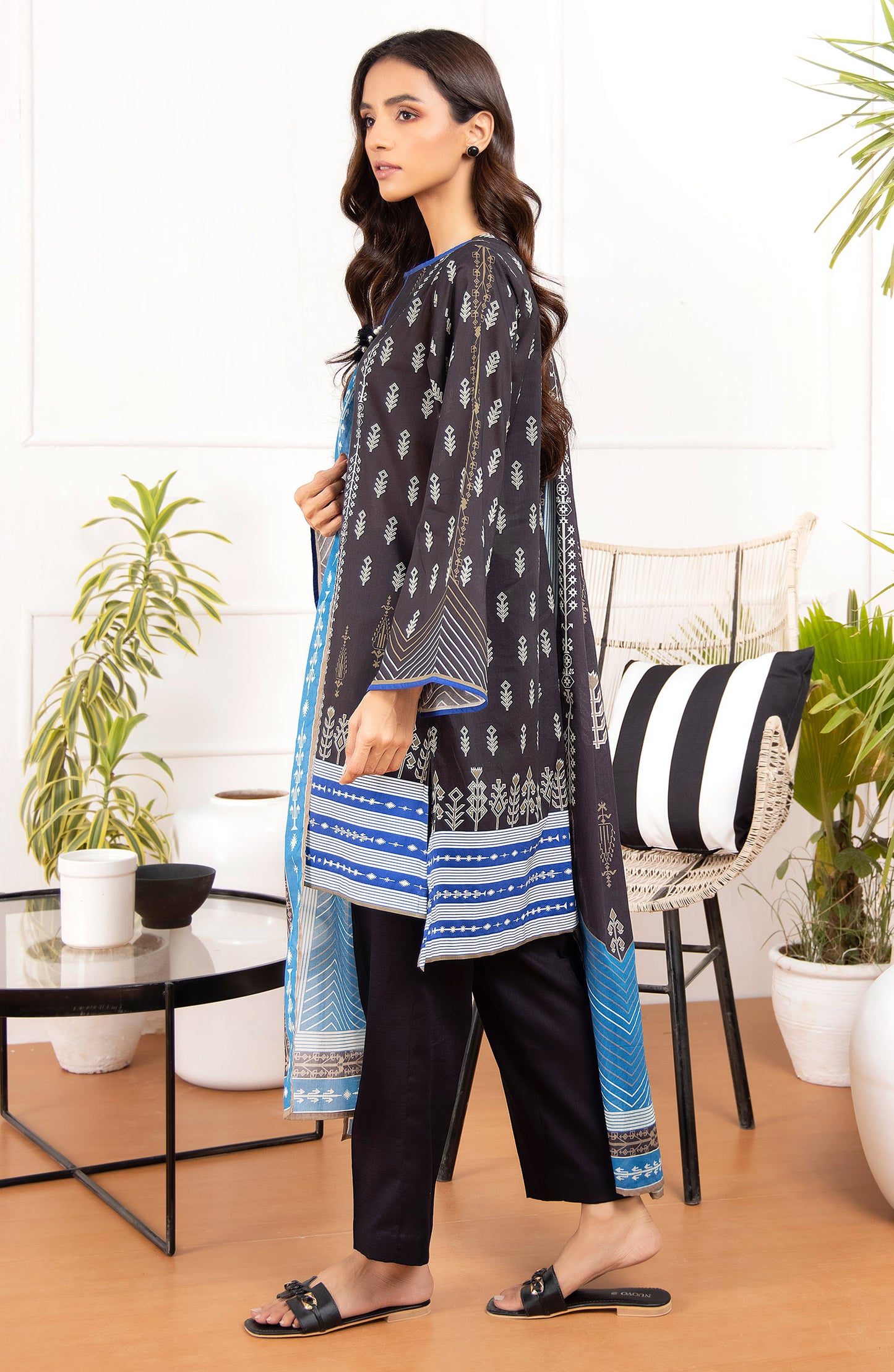 Unstitched 2 Piece Printed Lawn Shirt Dupatta