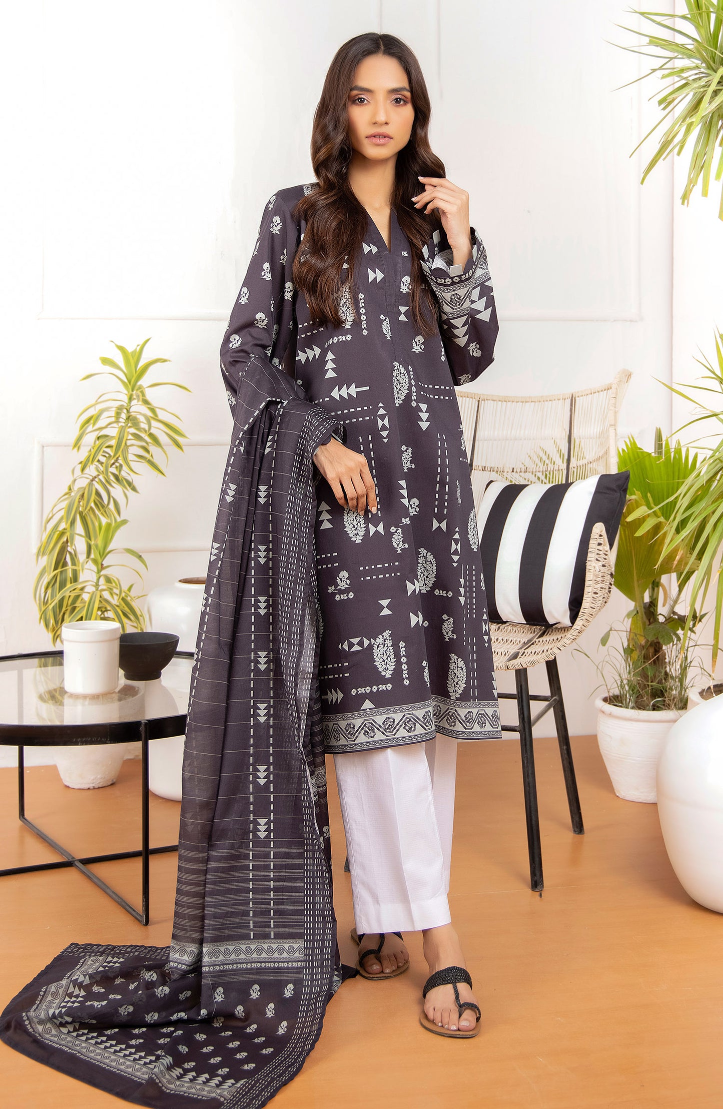 Unstitched 2 Piece Printed Lawn Shirt Dupatta