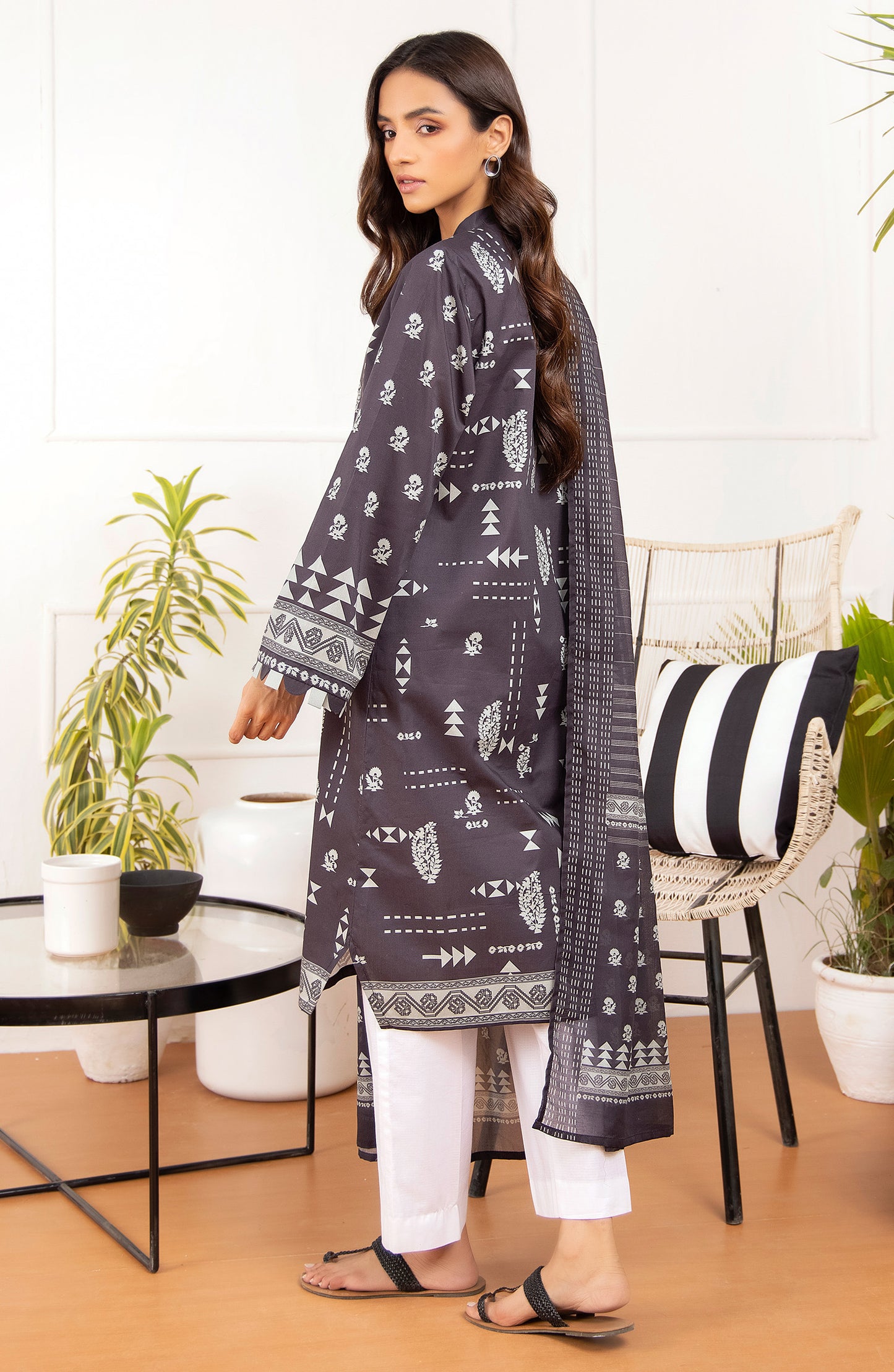 Unstitched 2 Piece Printed Lawn Shirt Dupatta