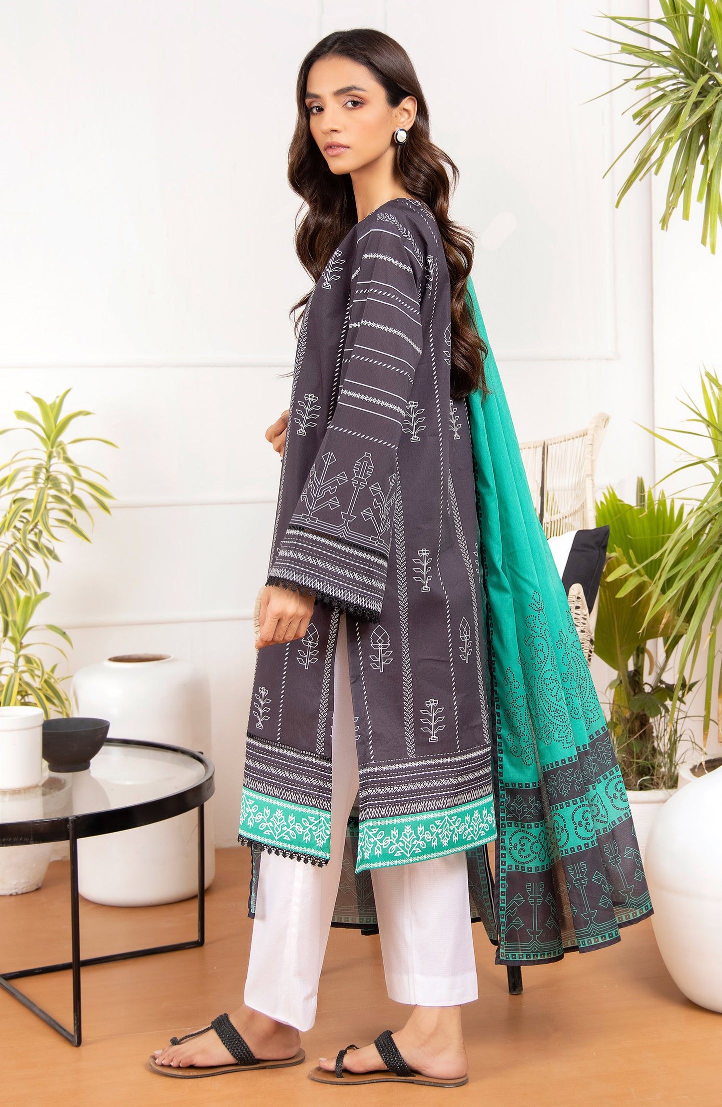 Unstitched 2 Piece Printed Lawn Shirt Dupatta