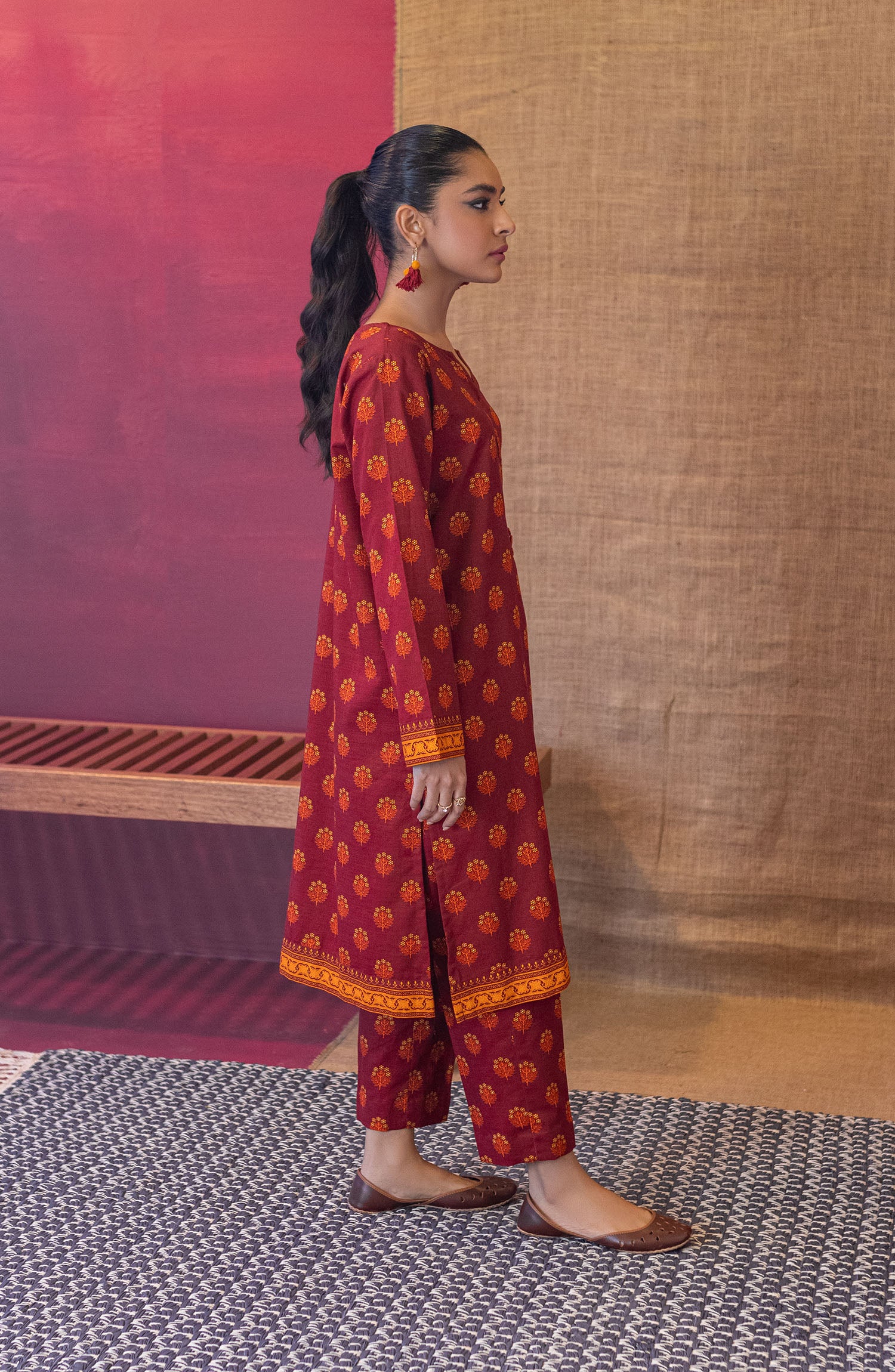 NRDS-22-081/U RED KHADDAR  UNSTITCHED SHIRT PANTS