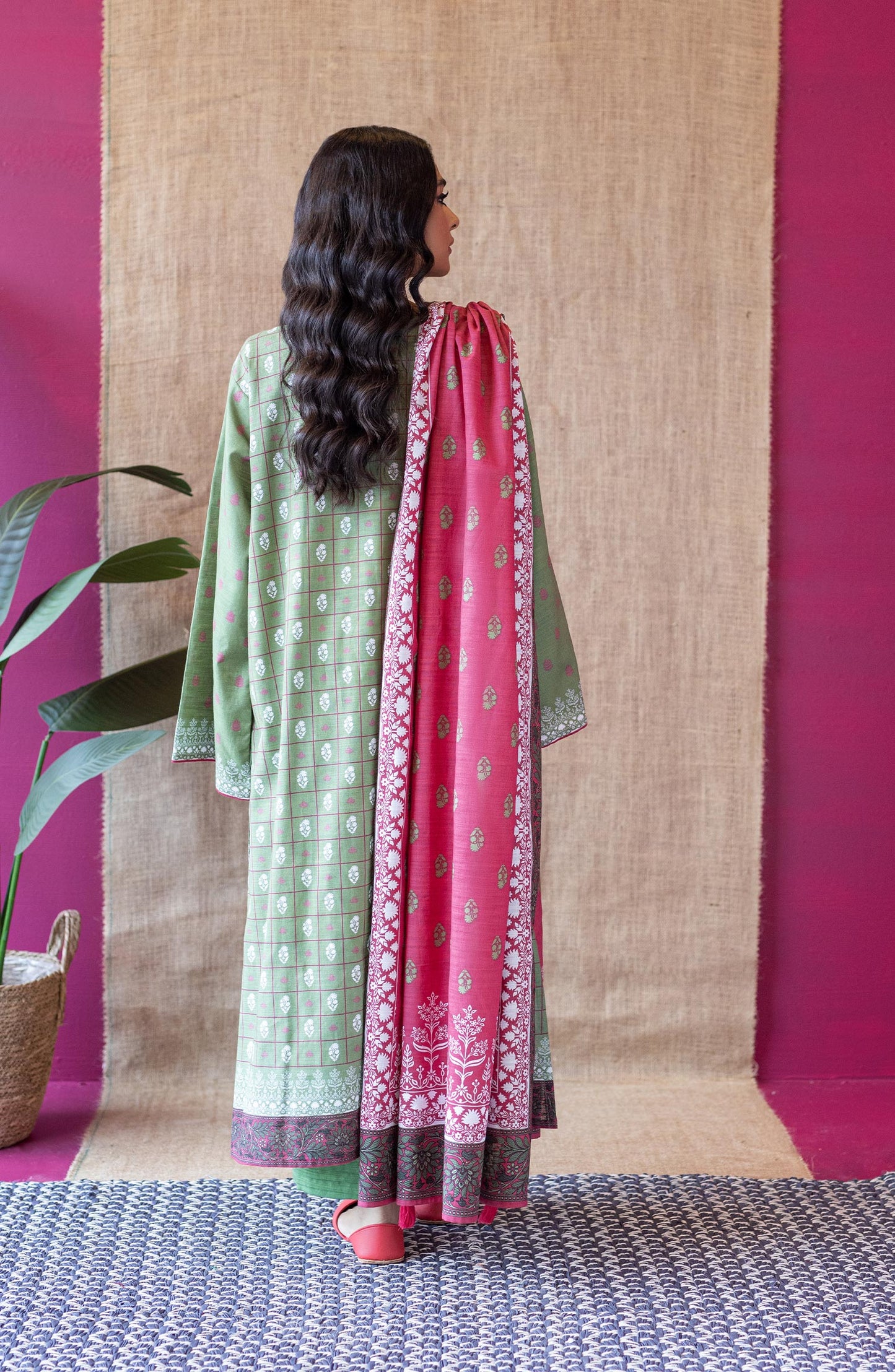 OTL-22-133/U GREEN KHADDAR  UNSTITCHED SHIRT DUPATTA PANTS