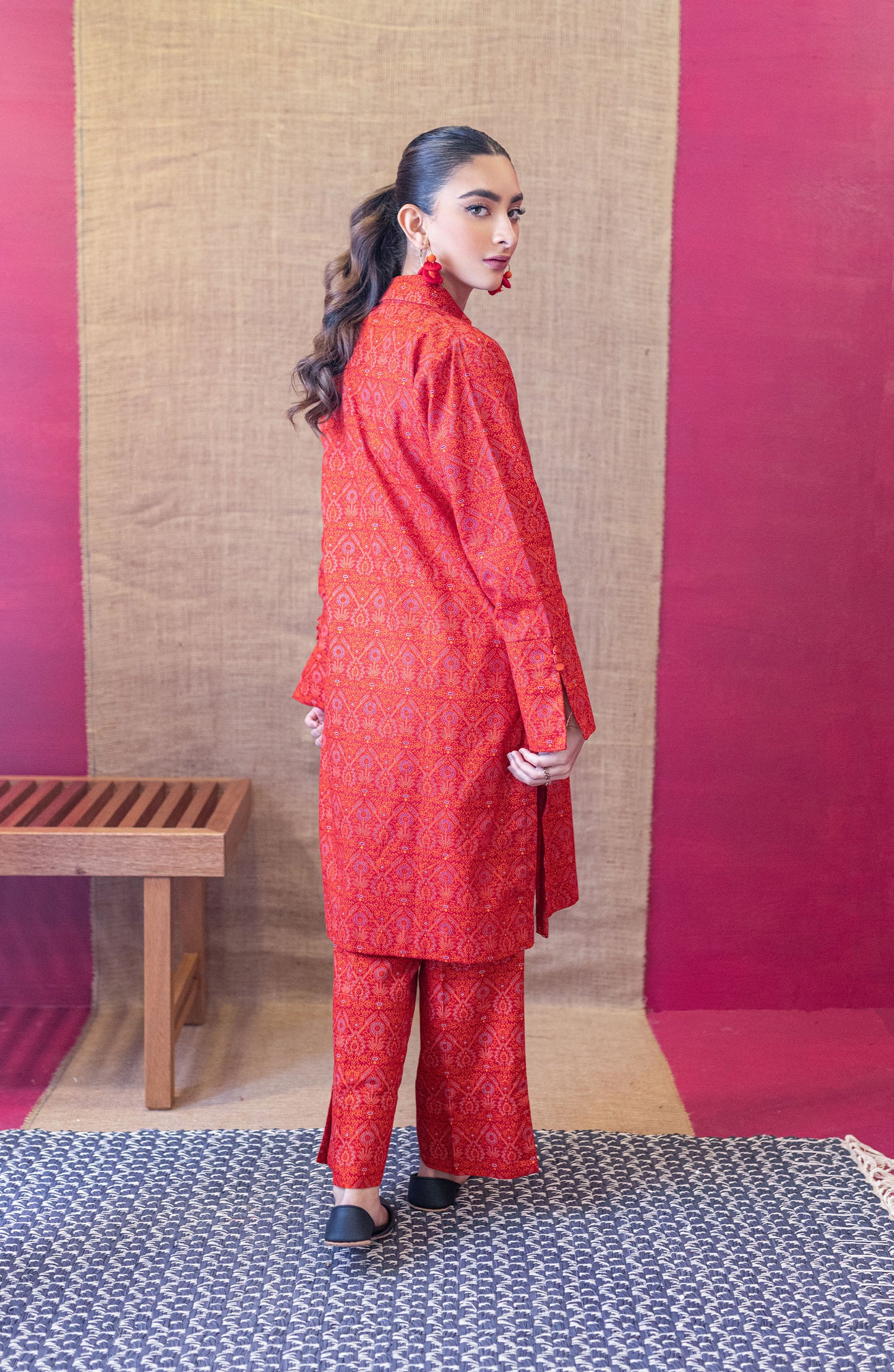 NRDS-22-084/U RED KHADDAR  UNSTITCHED SHIRT PANTS