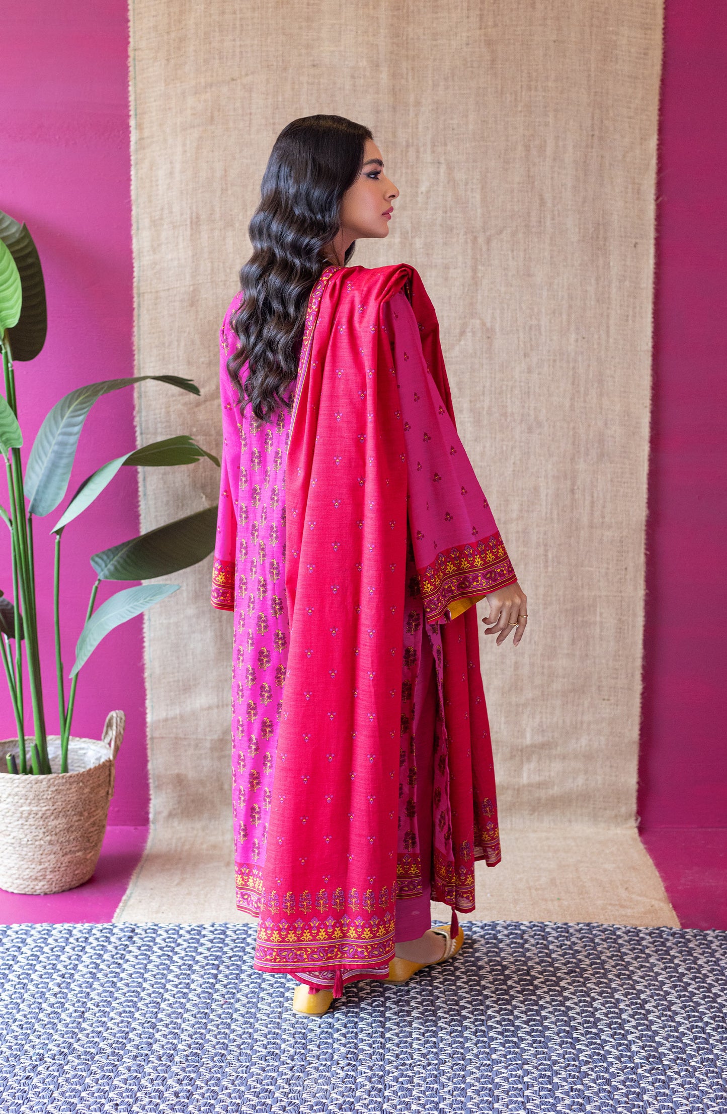 OTL-22-131/U PINK KHADDAR  UNSTITCHED SHIRT DUPATTA PANTS