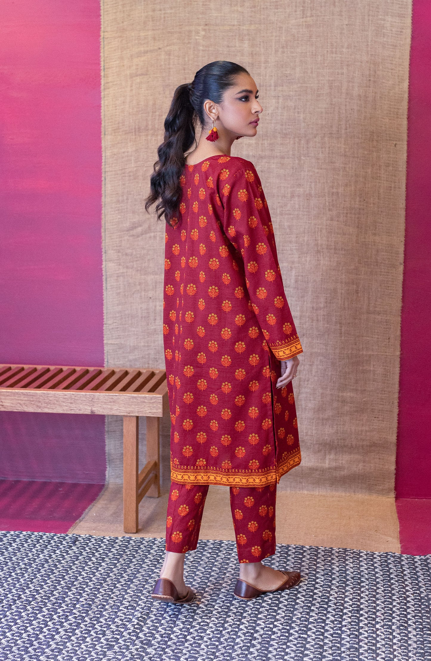 NRDS-22-081/U RED KHADDAR  UNSTITCHED SHIRT PANTS