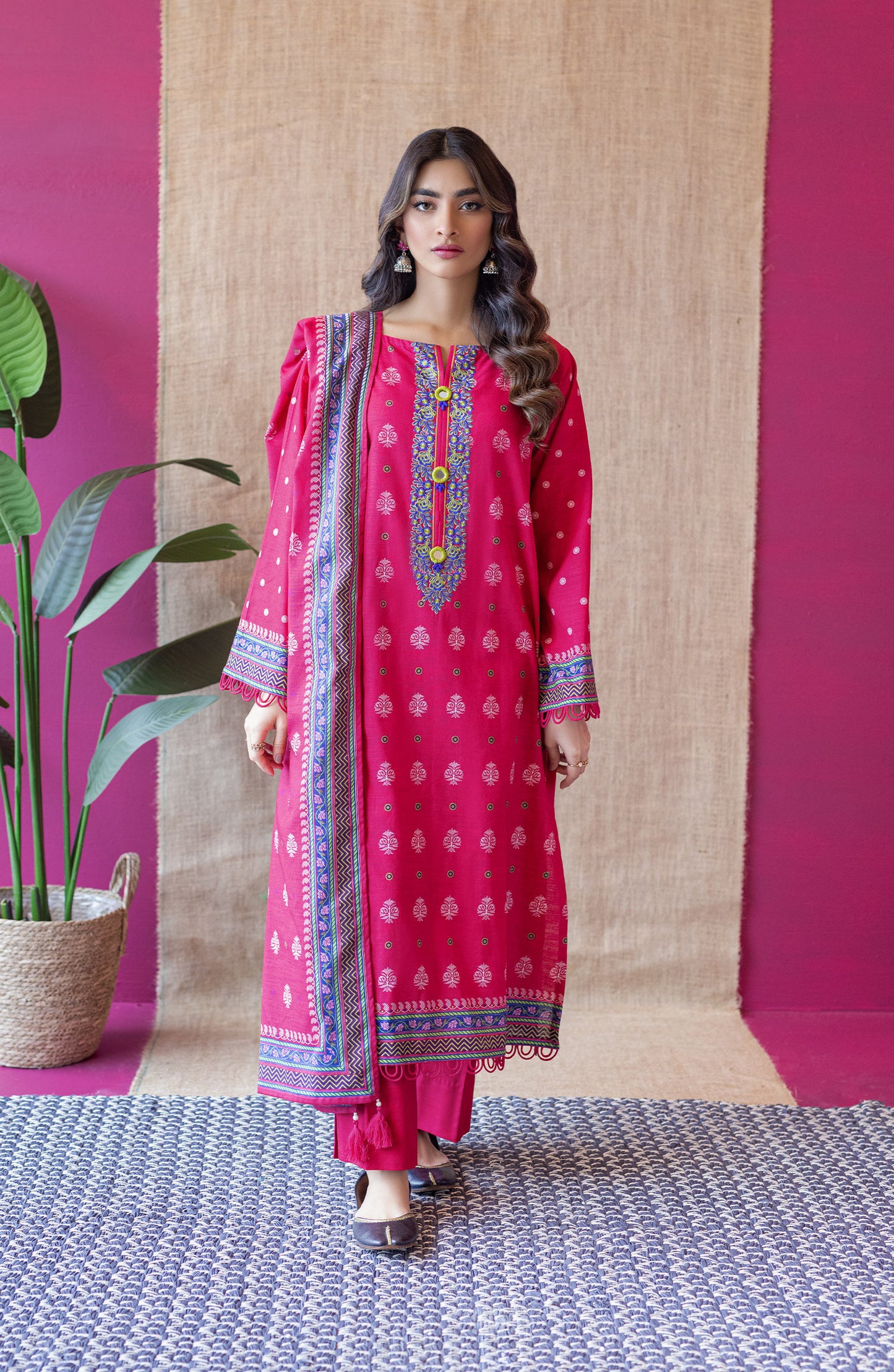 OTL-22-135/U RED KHADDAR  UNSTITCHED SHIRT DUPATTA PANTS