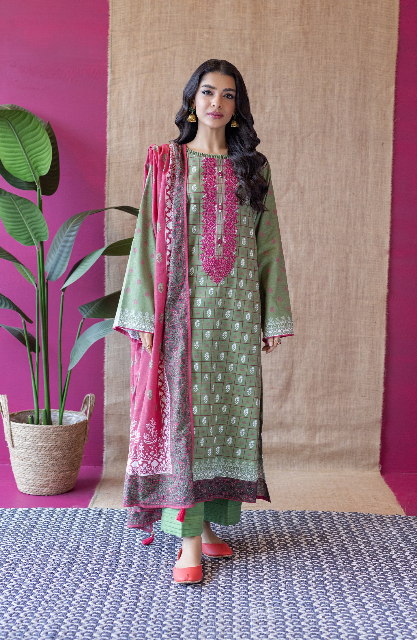 OTL-22-133/U GREEN KHADDAR  UNSTITCHED SHIRT DUPATTA PANTS