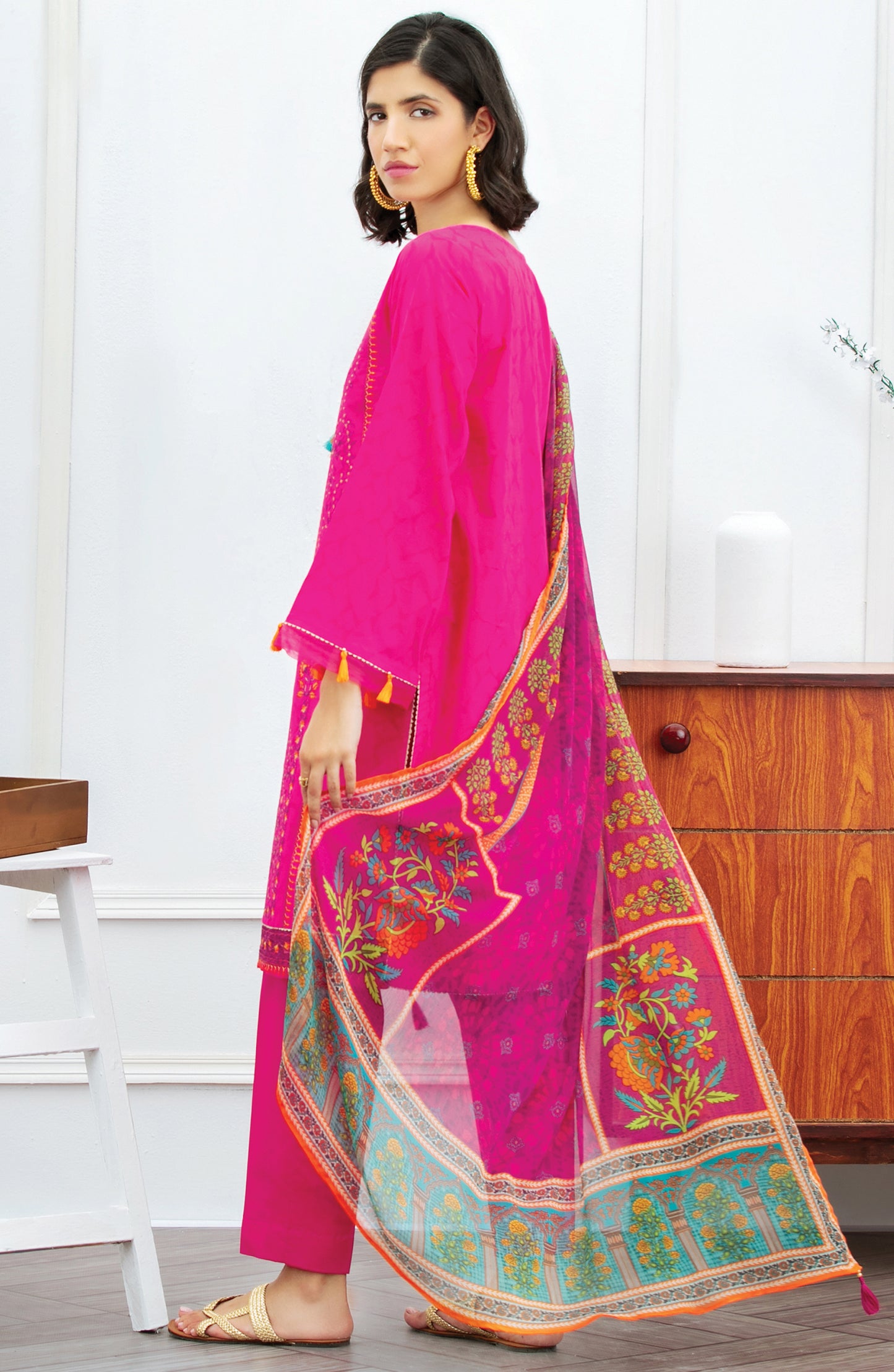 Unstitched 3 Piece Embroidered Jacquard Suit