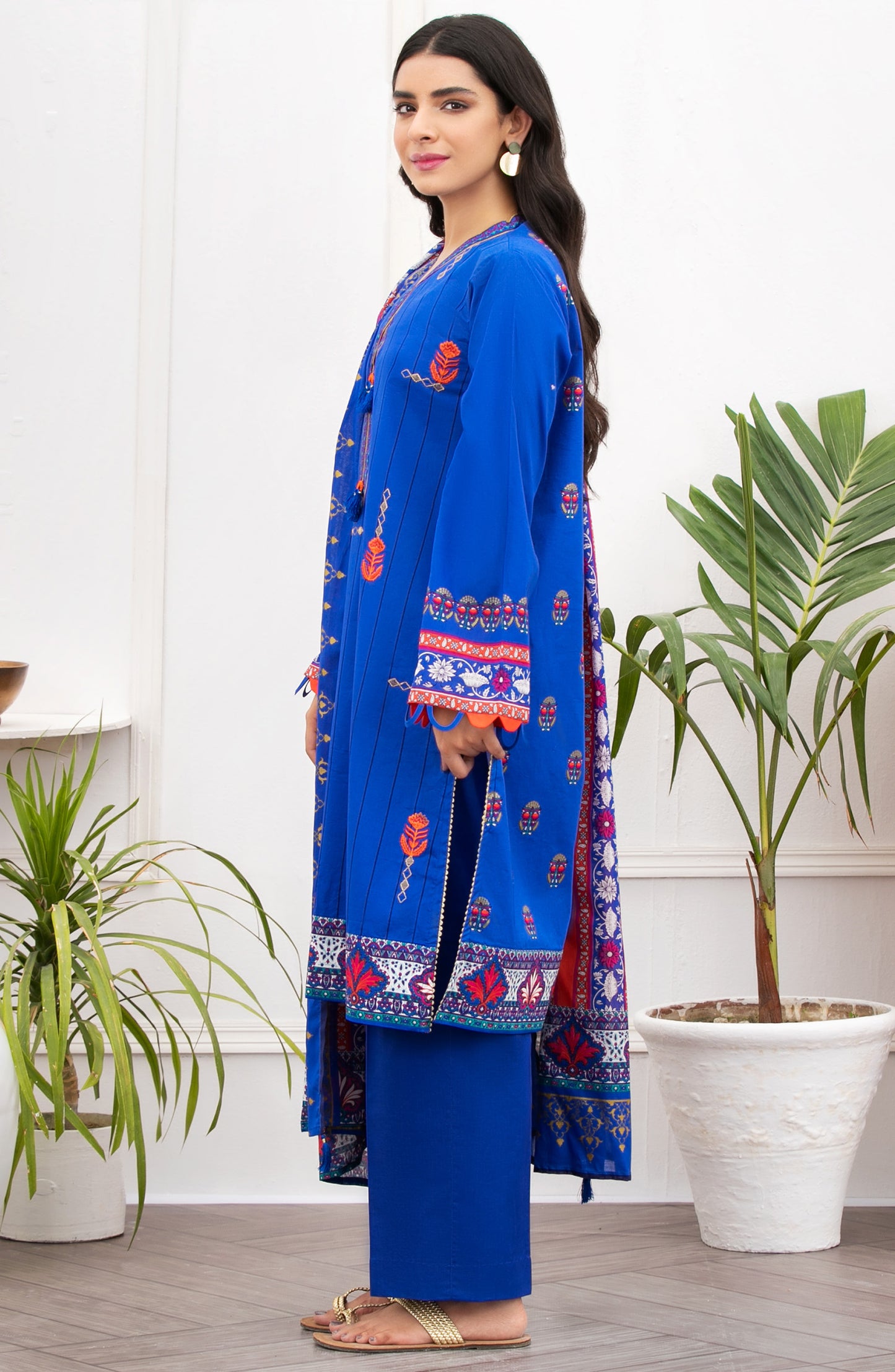 Unstitched 3 Piece Embroidered Lawn Suit