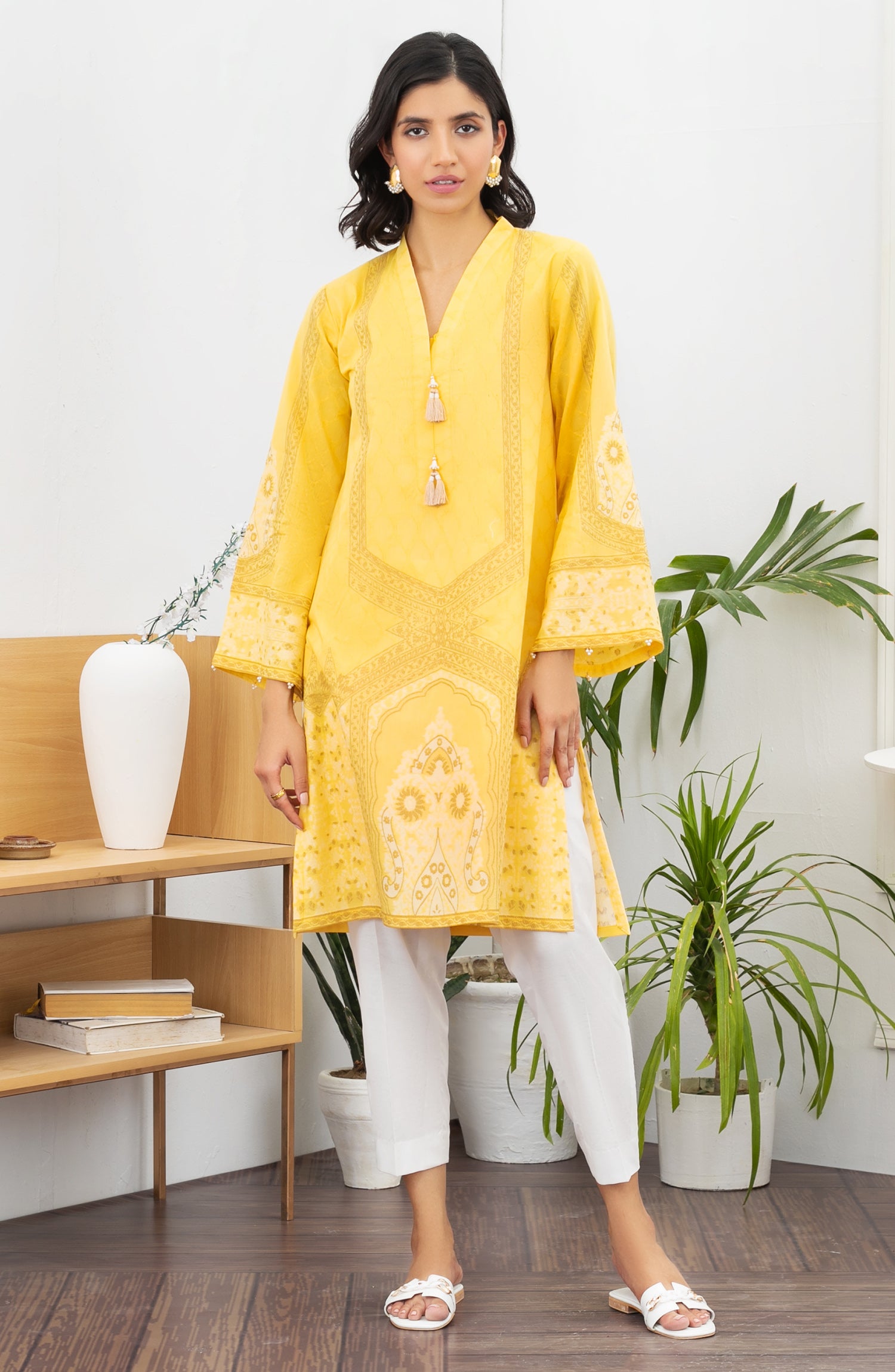 HCS-22-061/U YELLOW JACQUARD SCSHIRT UNSTITCHED SHIRT