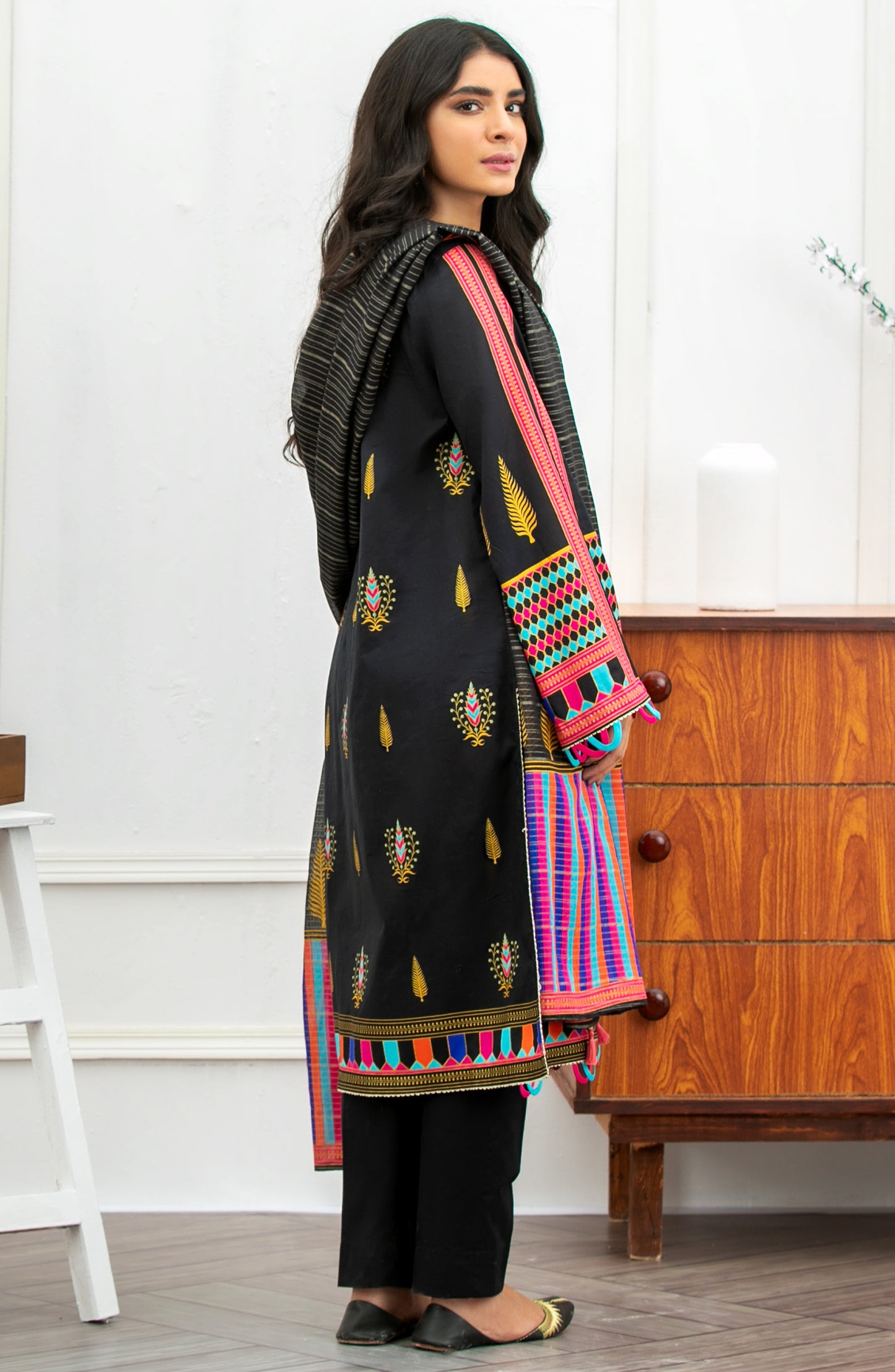 Unstitched 3 Piece Embroidered Lawn Suit