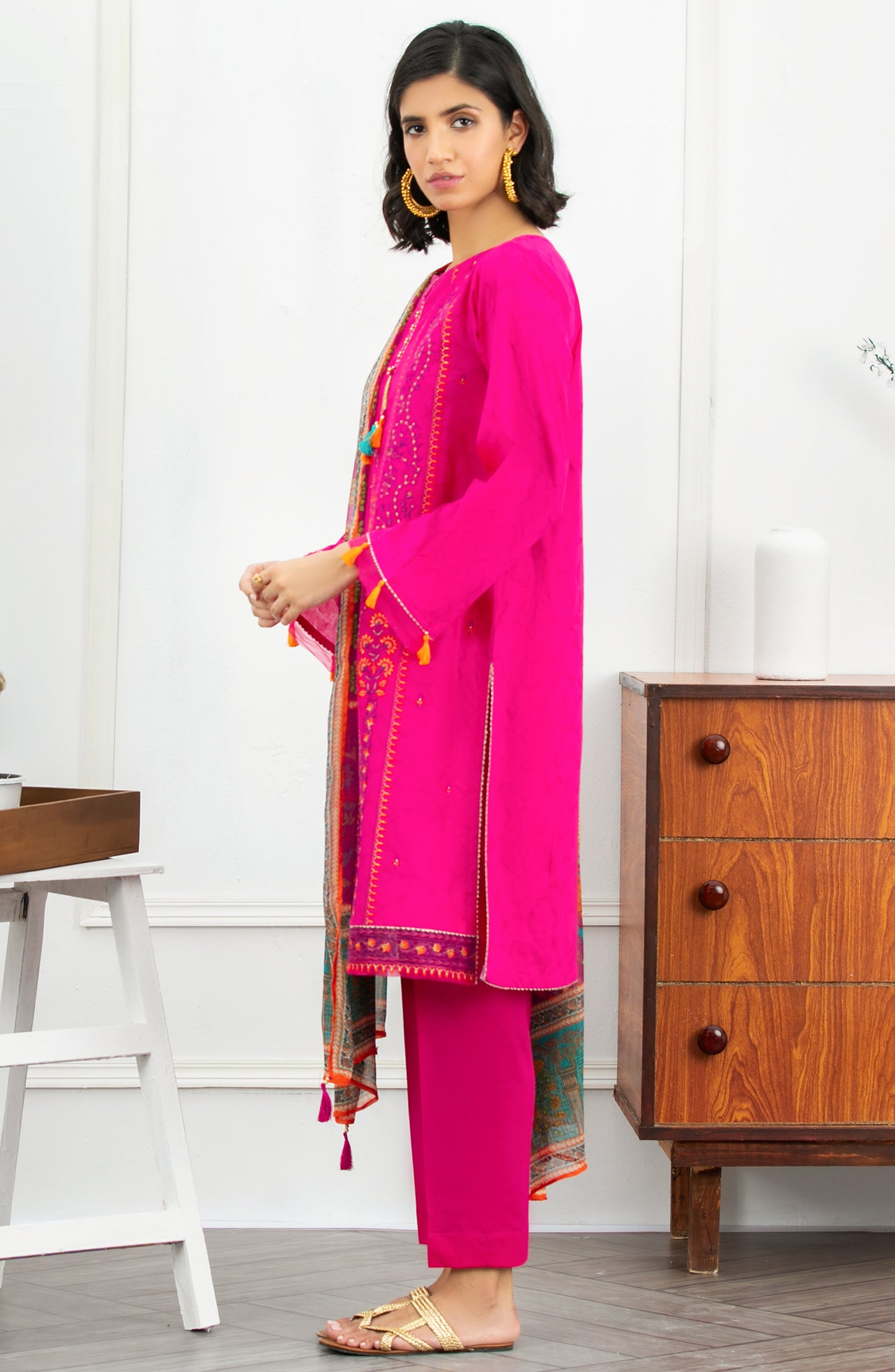 Unstitched 3 Piece Embroidered Jacquard Suit