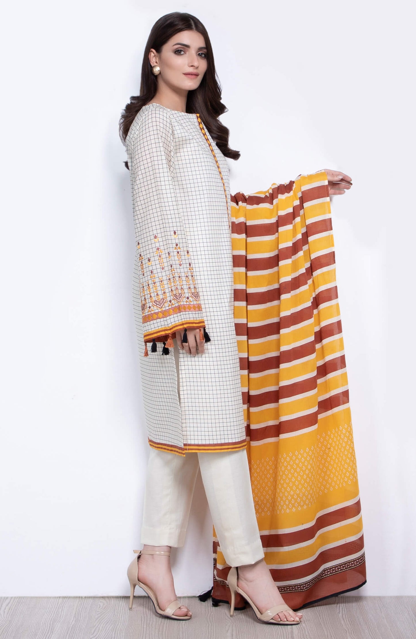 Unstitched 3 Piece Embroidered Lawn Suit
