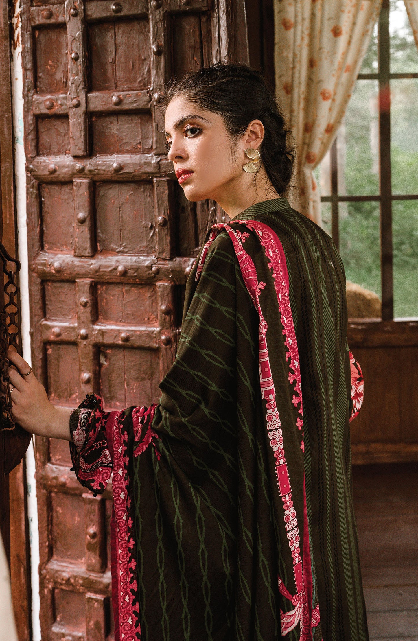 Green Unstitched Cottel Shirt Dupatta and Pants