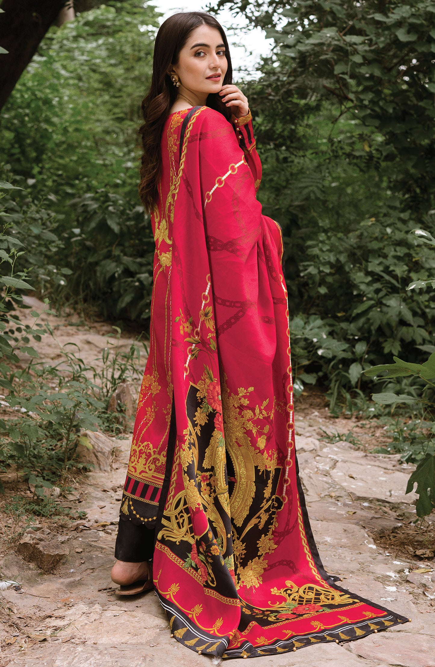 Unstitched 3 Piece Embroidered Cotton Linen Suit