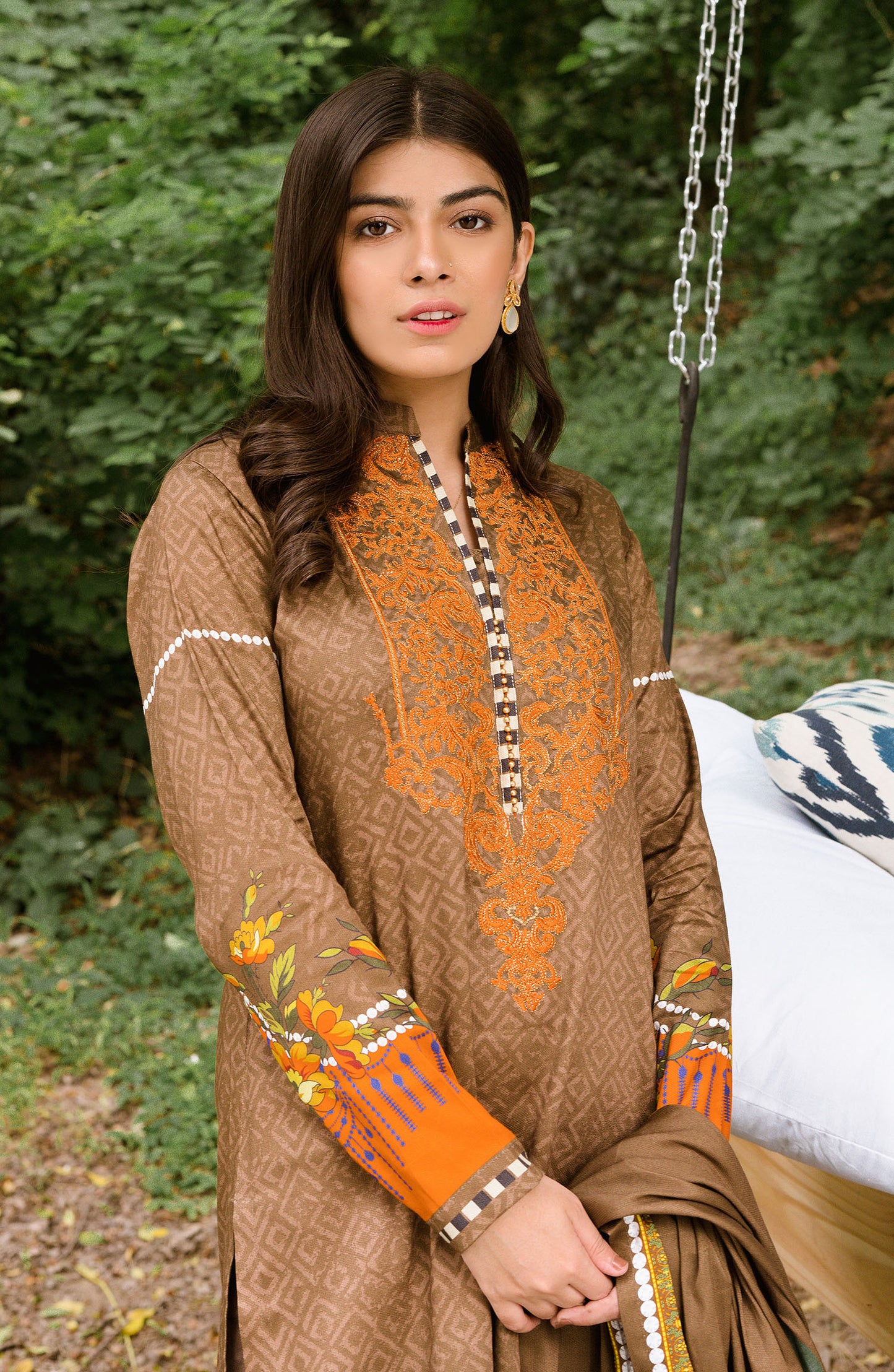Unstitched 3 Piece Embroidered Cotton Linen Suit
