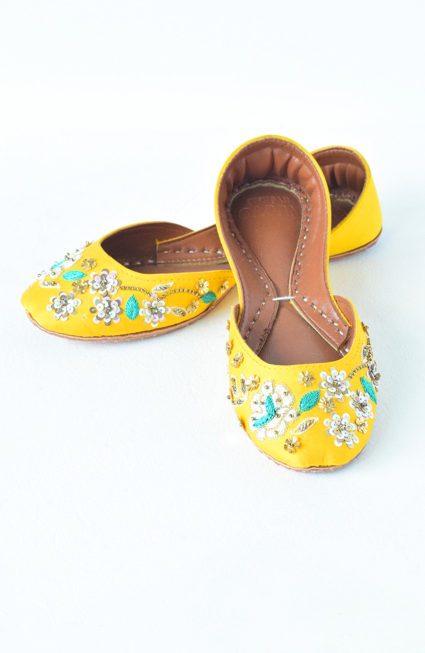 ORFS-92 YELLOW MIX  FOOTWEAR KHUSSA