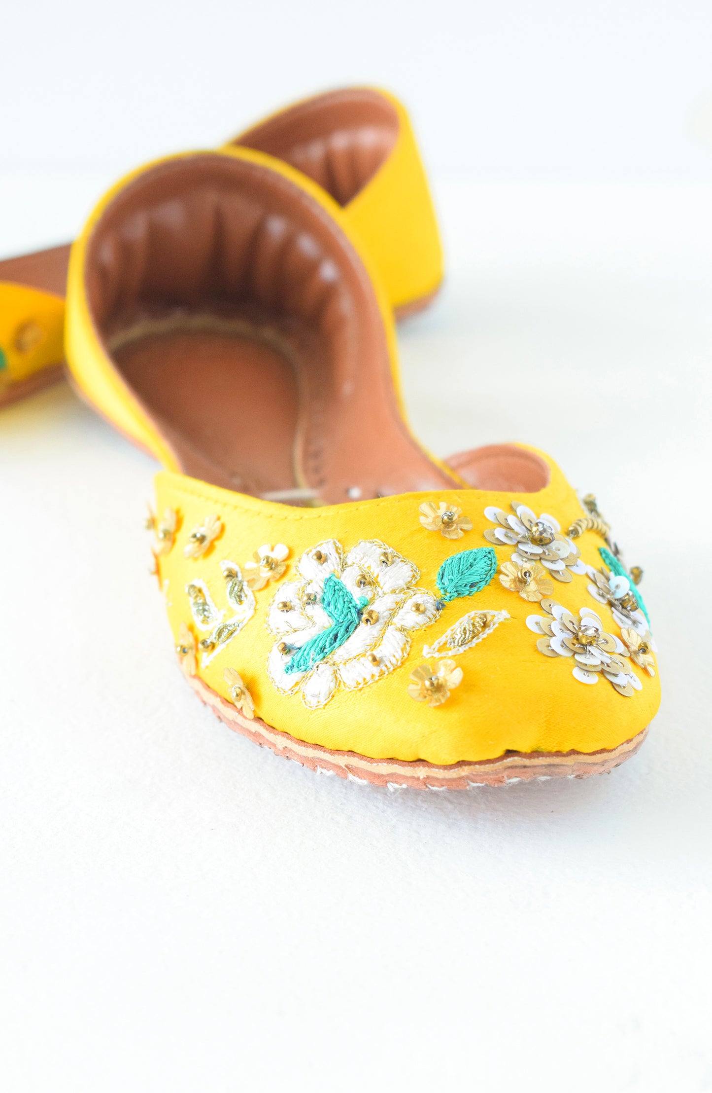 ORFS-92 YELLOW MIX  FOOTWEAR KHUSSA