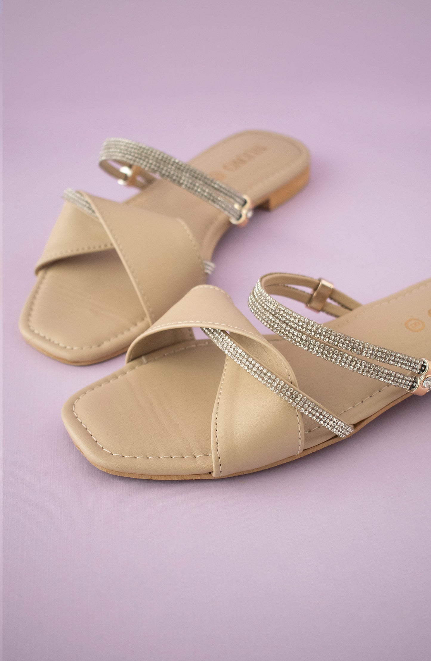 ORFS-22-007 OFF WHITE MIX  FOOTWEAR FLAT SANDALS