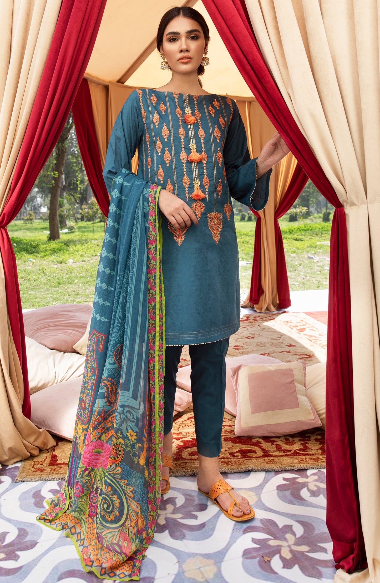 Unstitched 3 Piece Embroidered Jacquard Suit