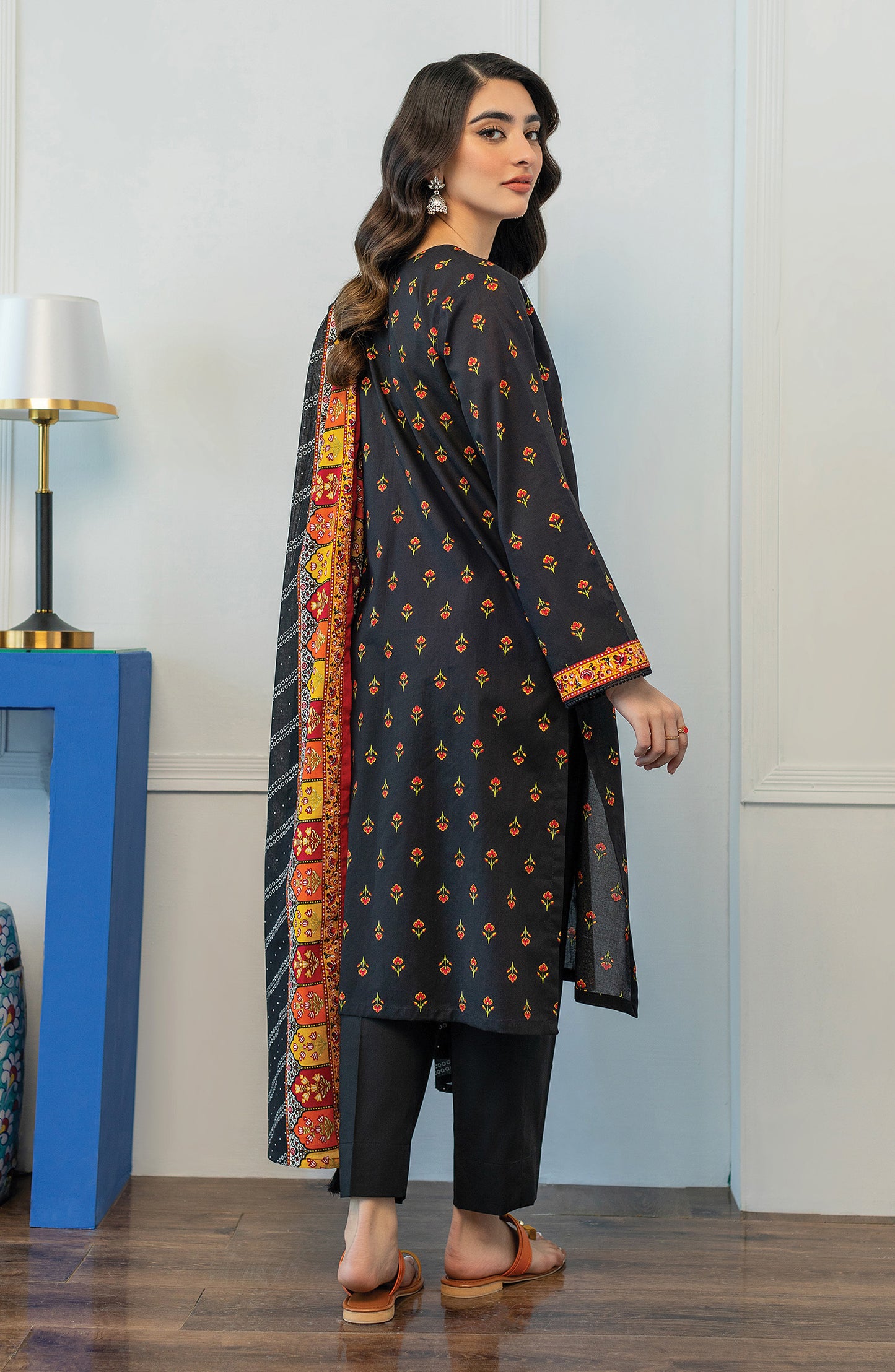 OTL-23-089/U BLACK LAWN  UNSTITCHED SHIRT DUPATTA PANTS