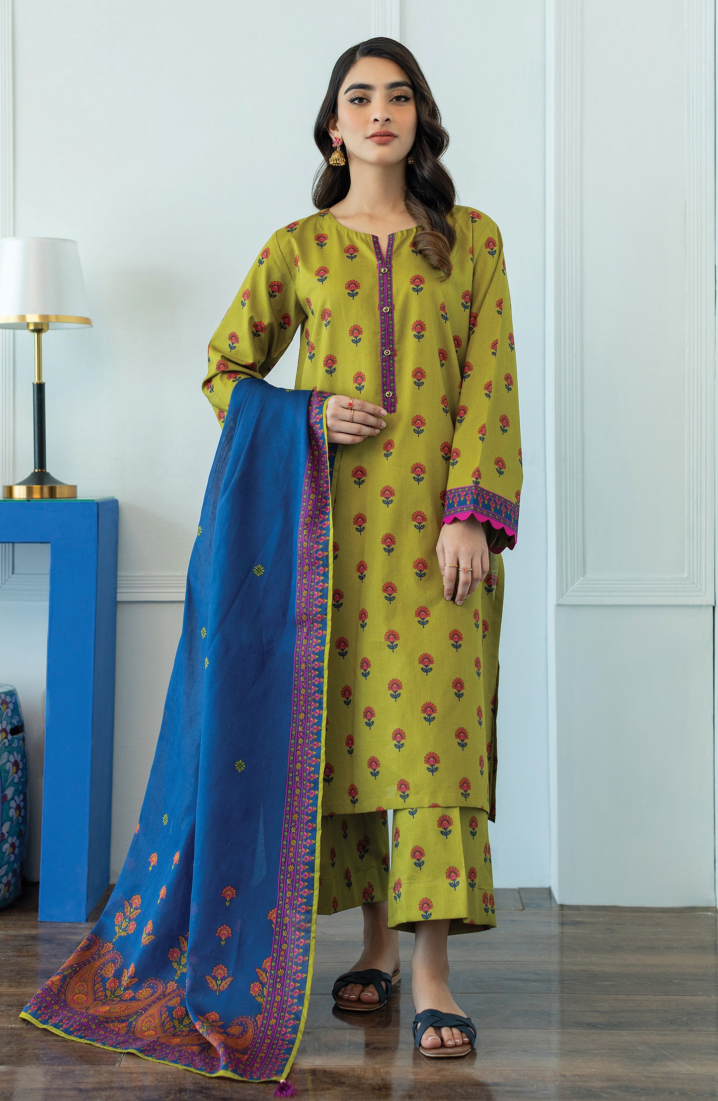 OTL-23-053/U GREEN LAWN  UNSTITCHED SHIRT DUPATTA PANTS