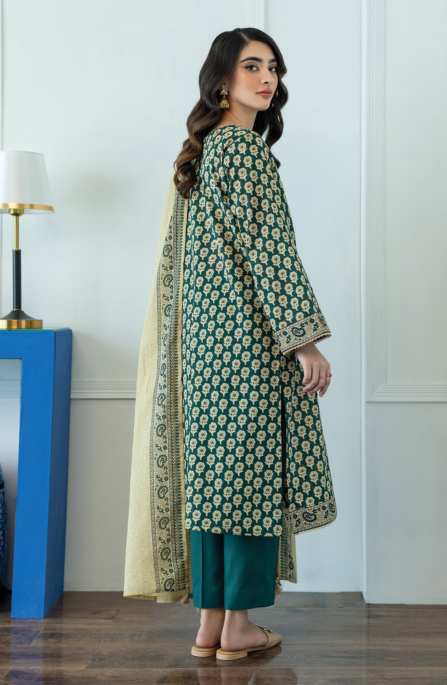 OTL-23-081/U GREEN LAWN  UNSTITCHED SHIRT DUPATTA PANTS