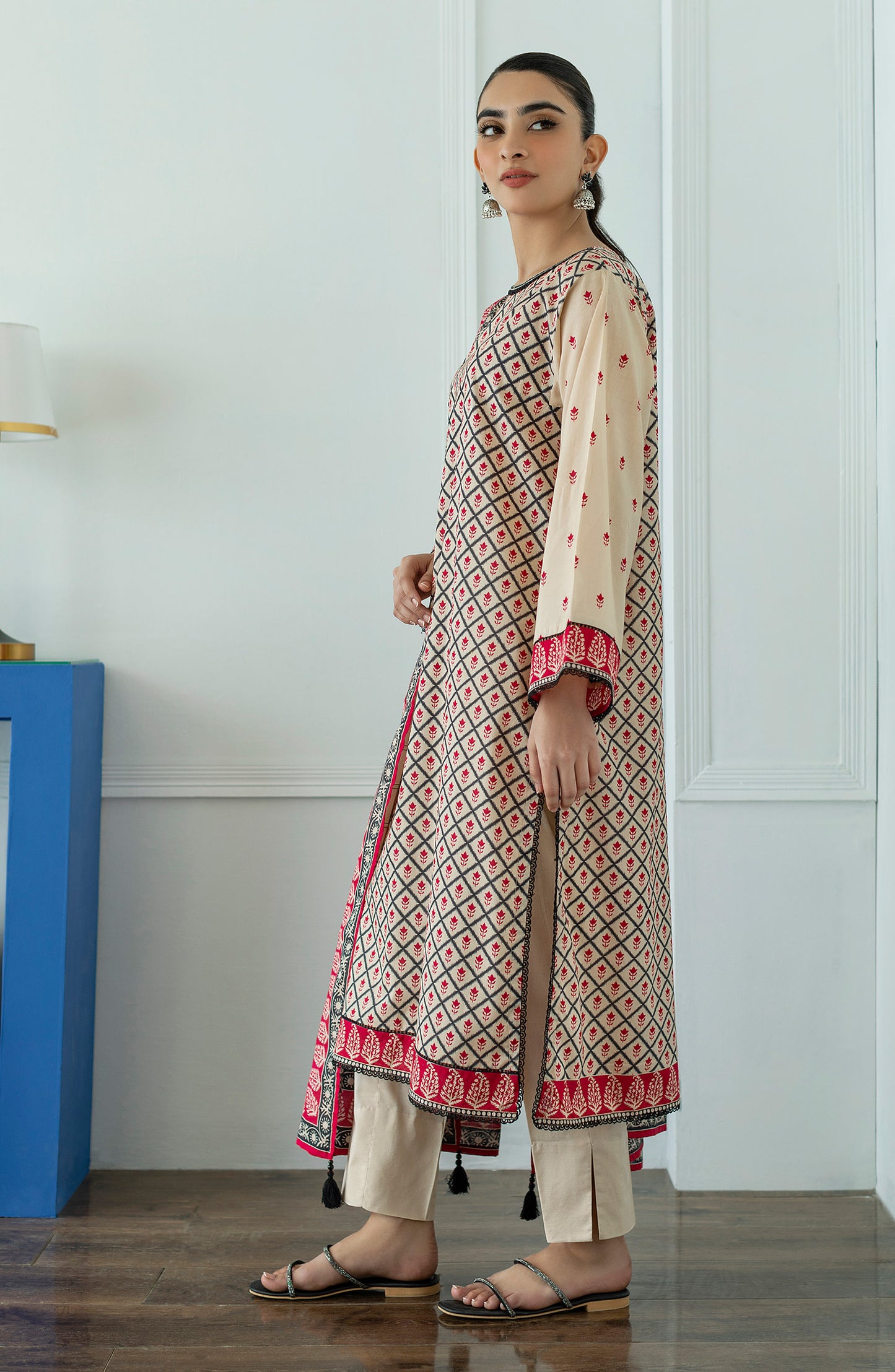 OTL-23-254/U BEIGE LAWN  UNSTITCHED SHIRT DUPATTA PANTS