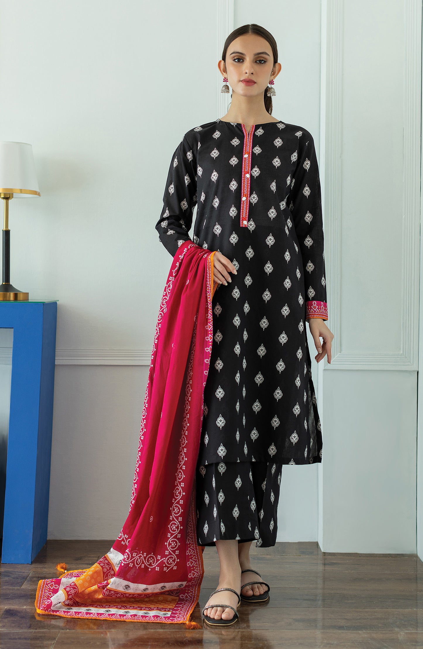 OTL-23-052/U BLACK LAWN  UNSTITCHED SHIRT DUPATTA PANTS