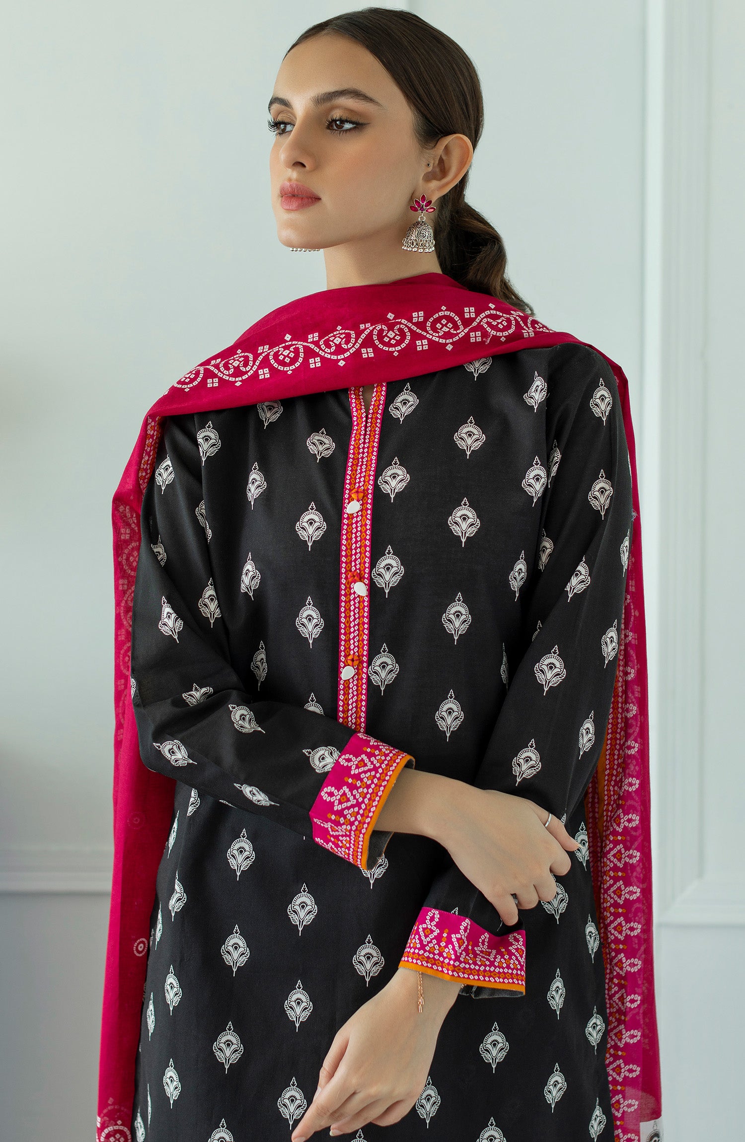 OTL-23-052/U BLACK LAWN  UNSTITCHED SHIRT DUPATTA PANTS