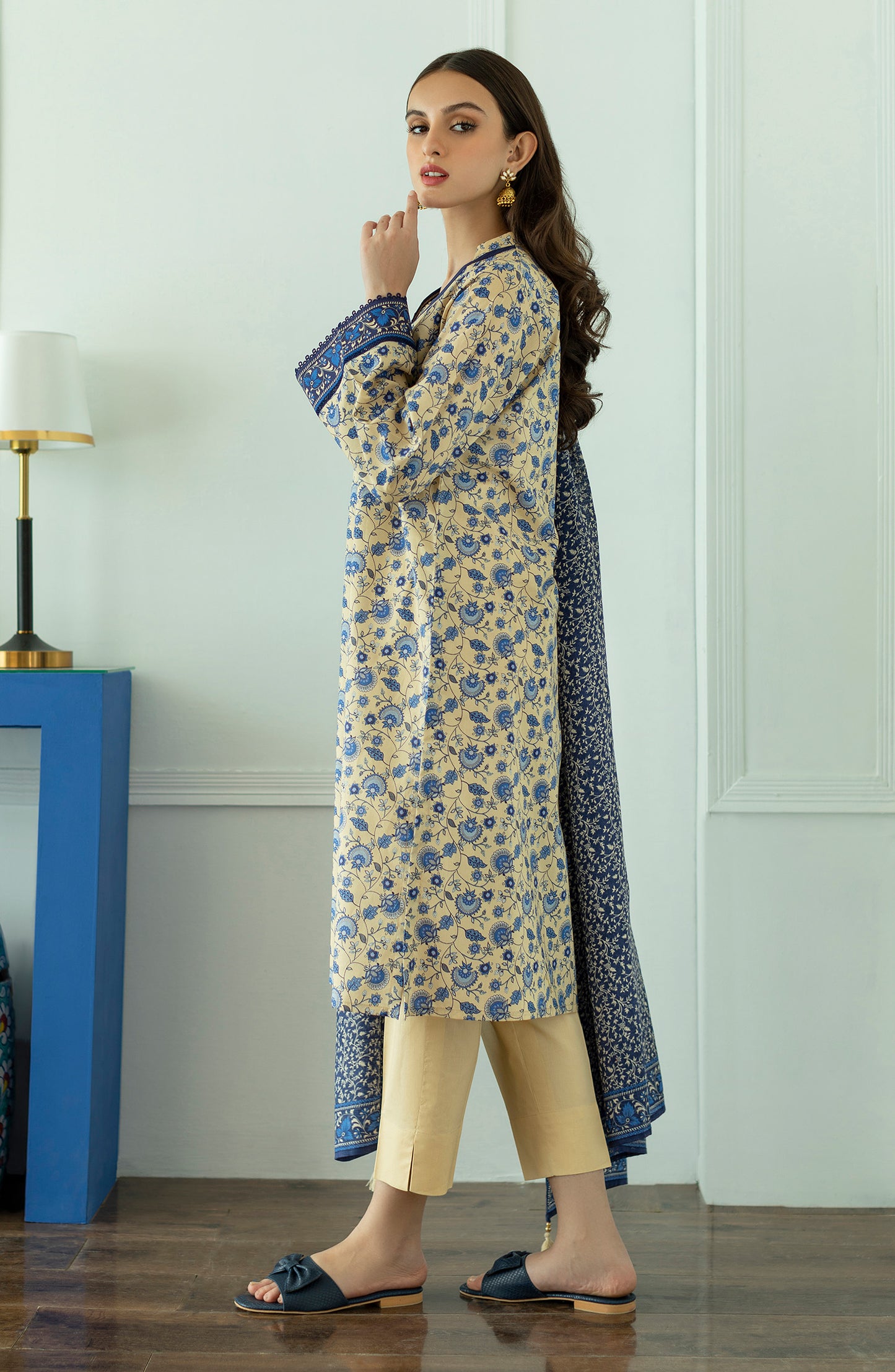 OTL-23-257/U BEIGE LAWN  UNSTITCHED SHIRT DUPATTA PANTS