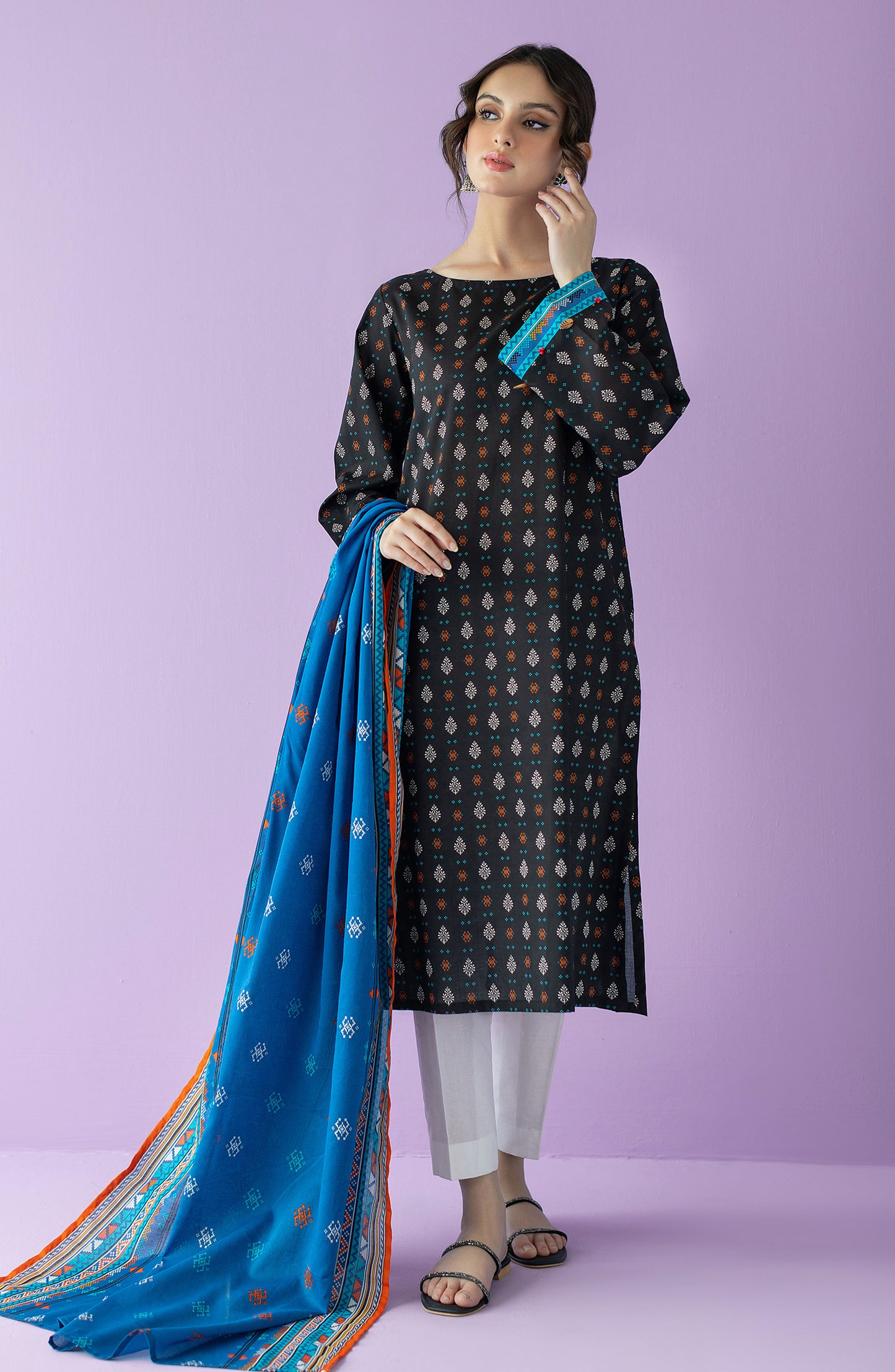 NRDS-23-039/S BLACK LAWN  READY TO WEAR SHIRT DUPATTA