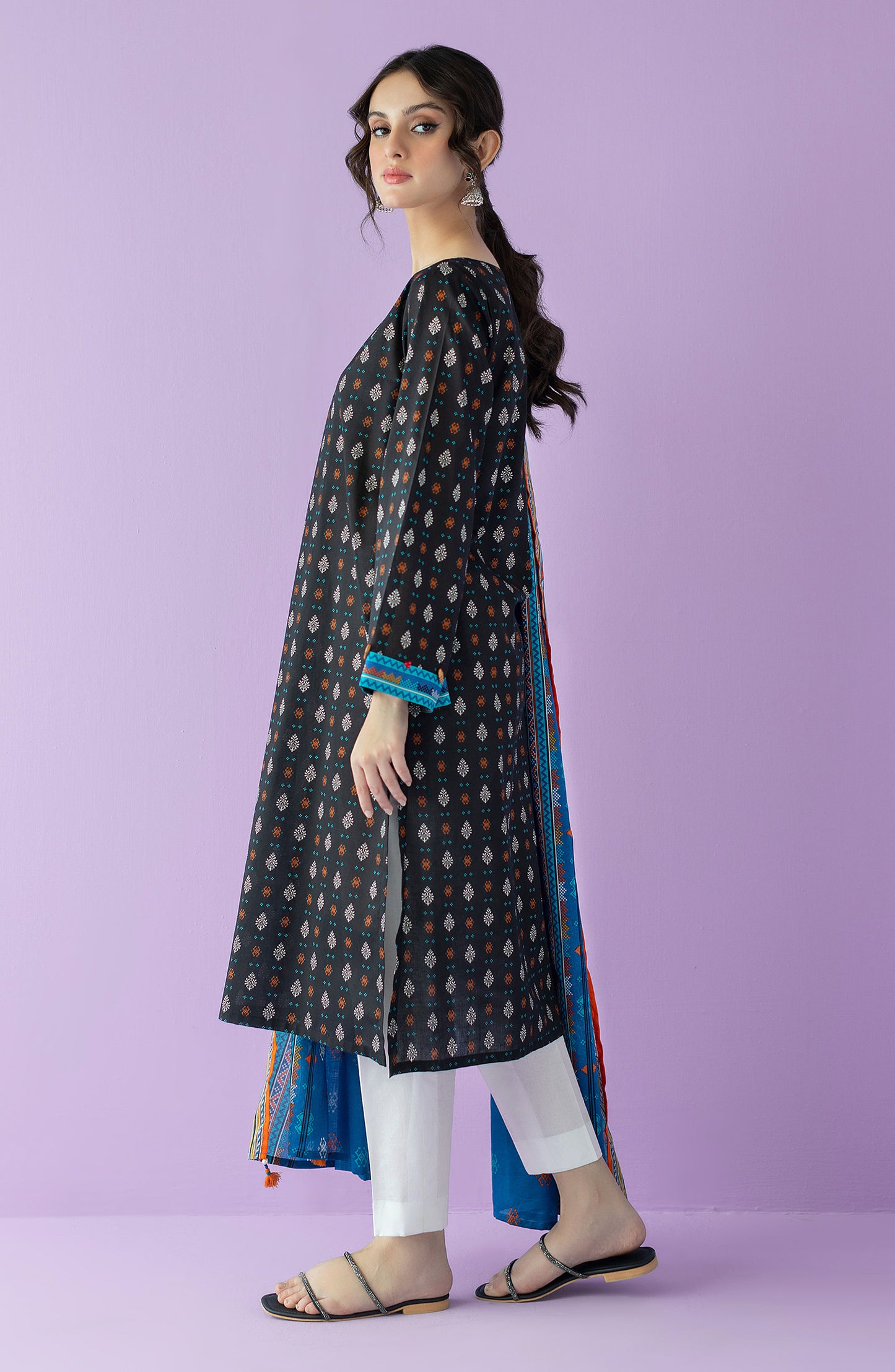 NRDS-23-039/S BLACK LAWN  READY TO WEAR SHIRT DUPATTA