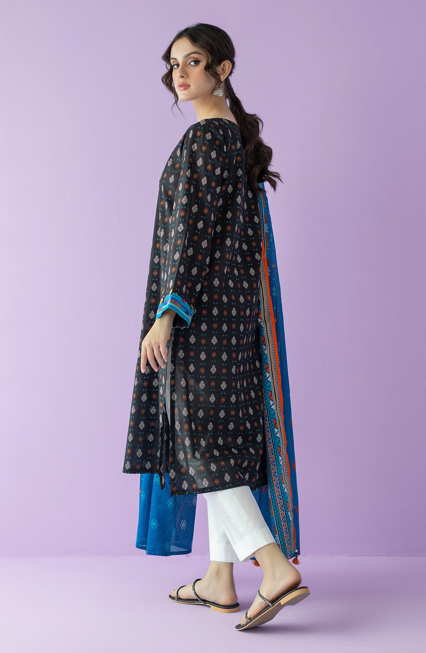 NRDS-23-039/S BLACK LAWN  READY TO WEAR SHIRT DUPATTA