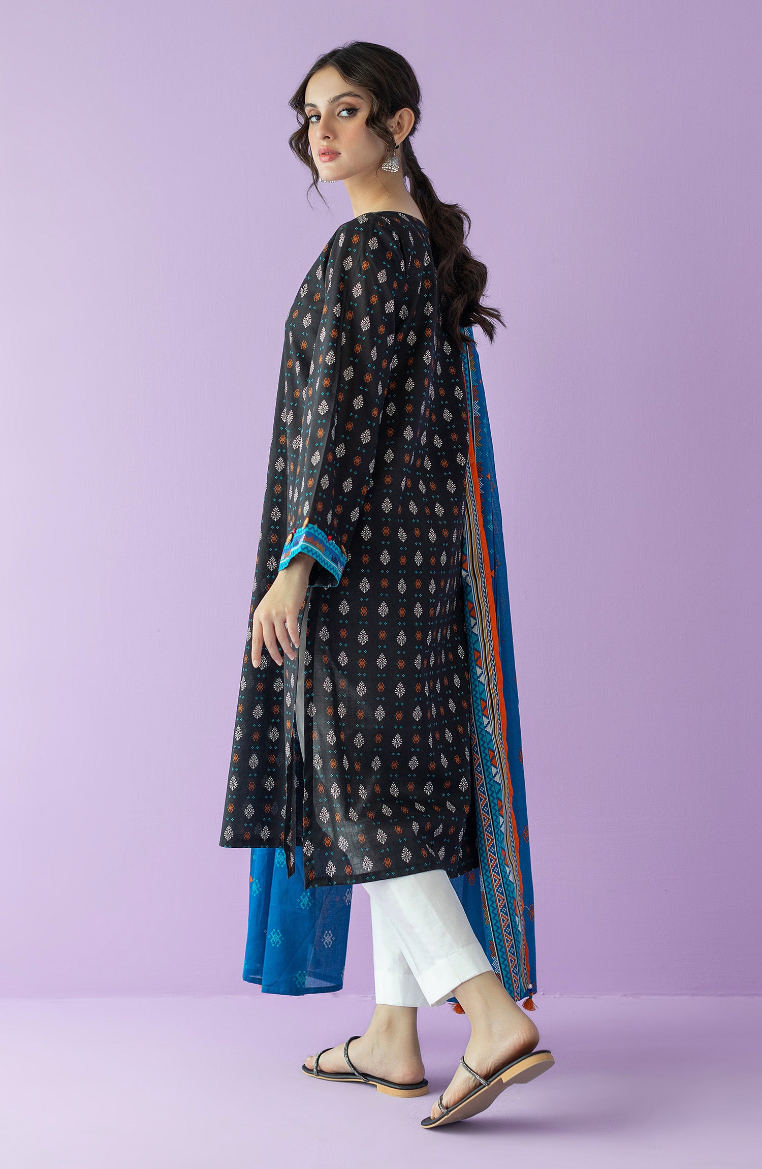 NRDS-23-039/S BLACK LAWN  READY TO WEAR SHIRT DUPATTA