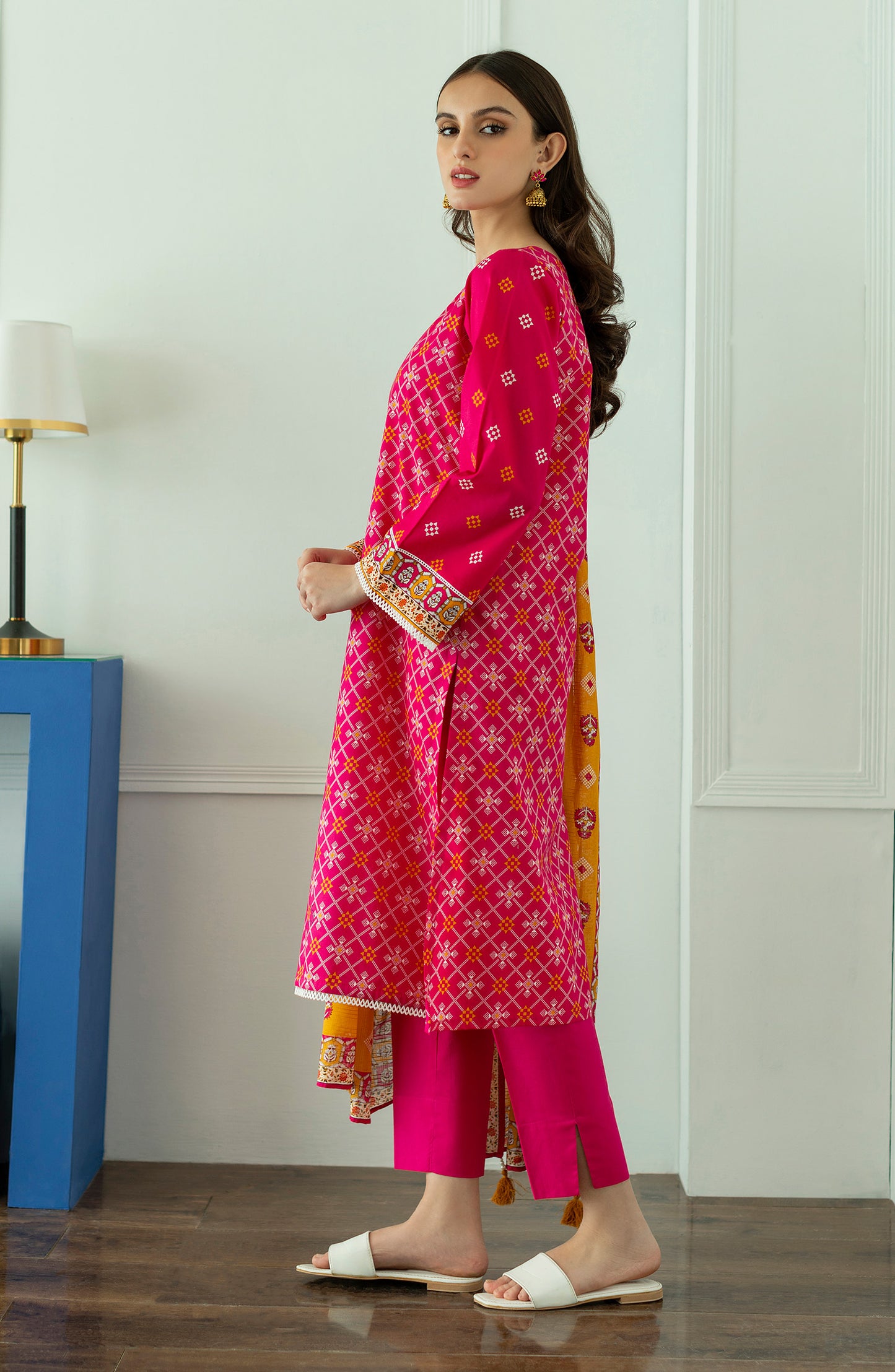 OTL-23-252/U MAGENTA LAWN  UNSTITCHED SHIRT DUPATTA PANTS