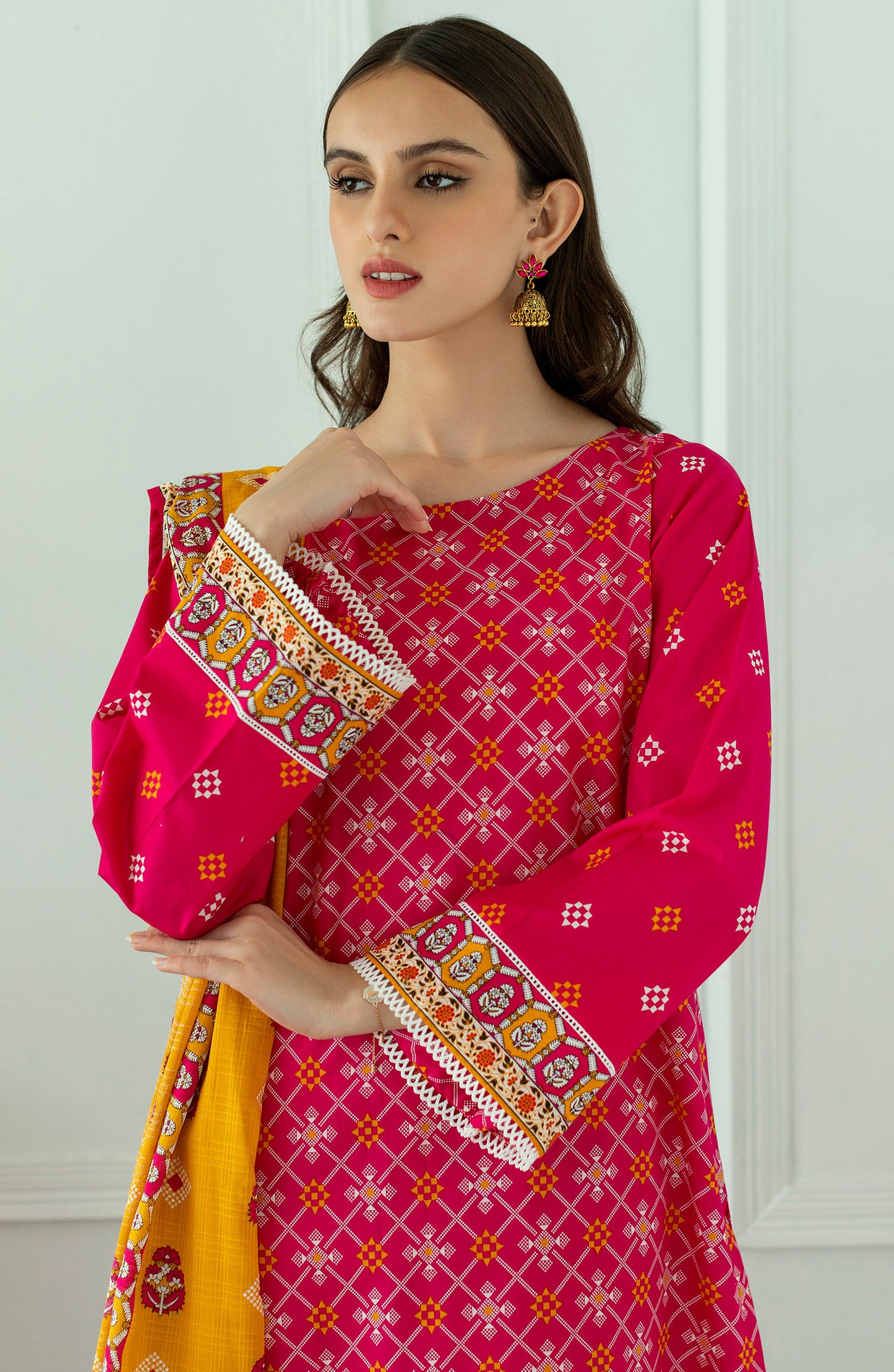 OTL-23-252/U MAGENTA LAWN  UNSTITCHED SHIRT DUPATTA PANTS