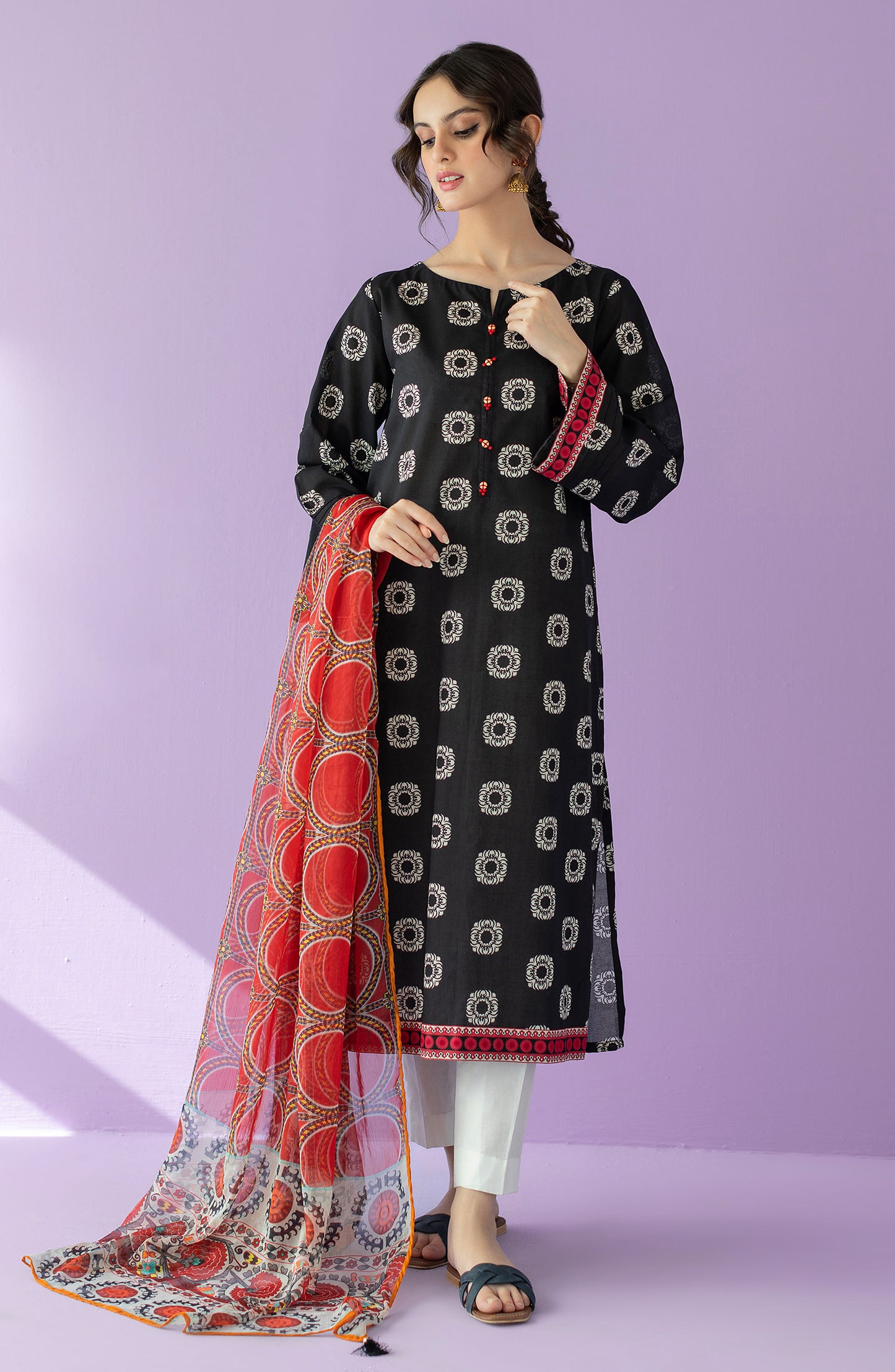 NRDS-23-047/U BLACK LAWN  UNSTITCHED SHIRT DUPATTA