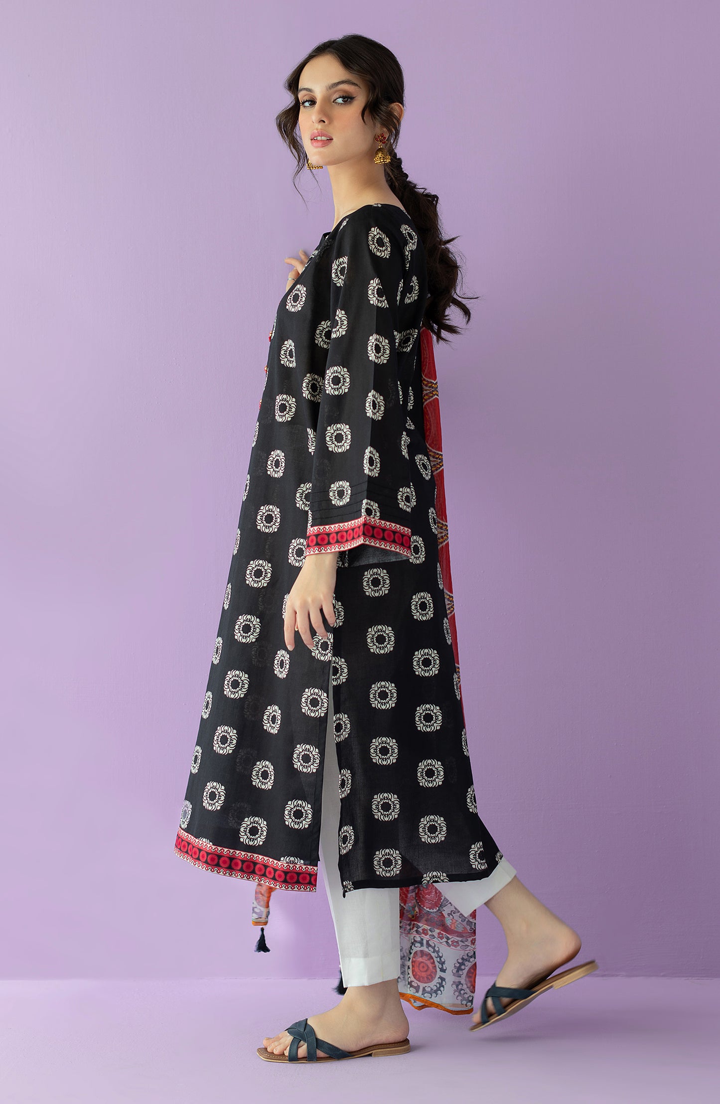 NRDS-23-047/U BLACK LAWN  UNSTITCHED SHIRT DUPATTA