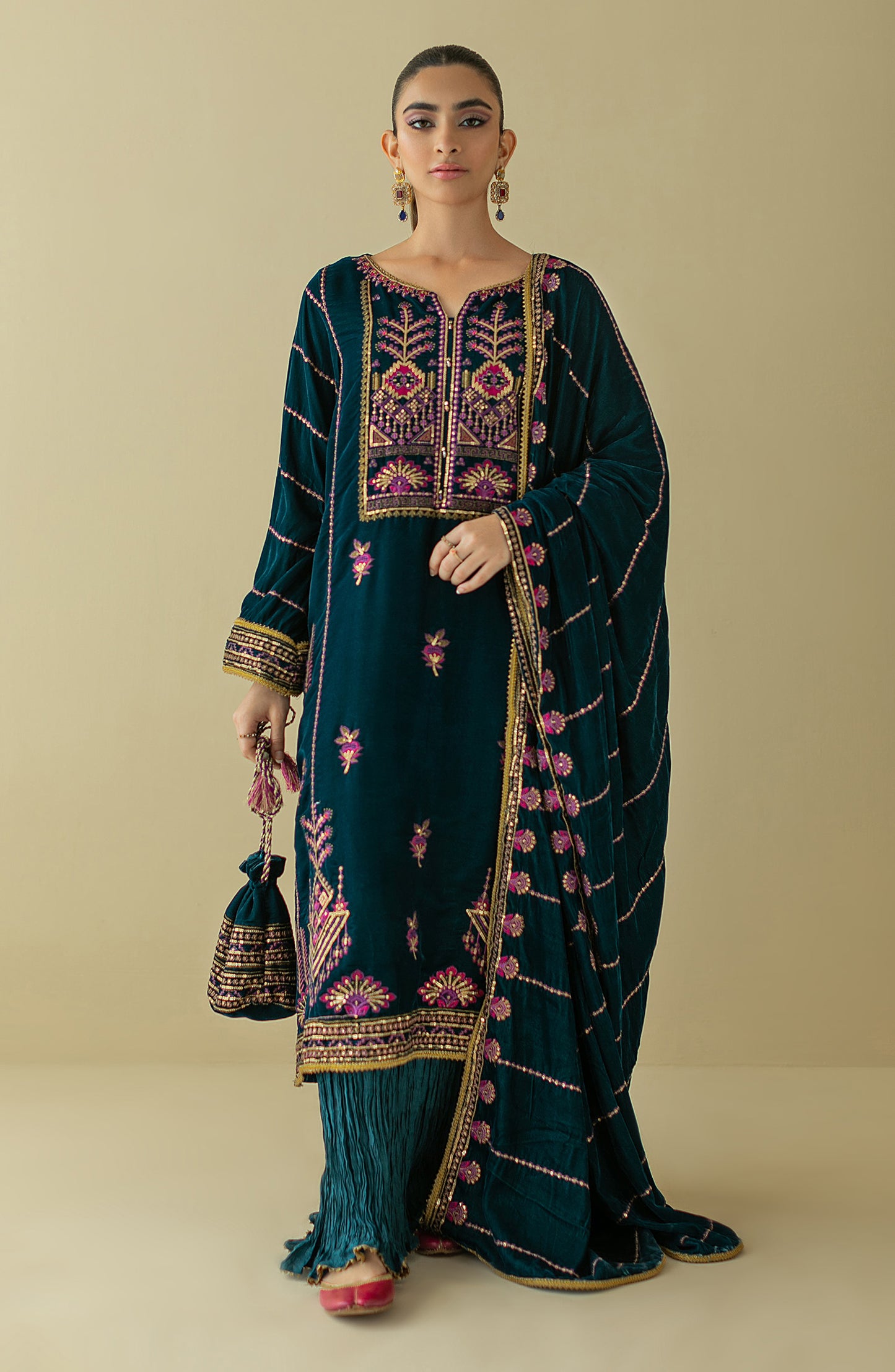 NF-SDT-22-007/U Green VELVET  UNSTITCHED SHIRT DUPATTA PANTS