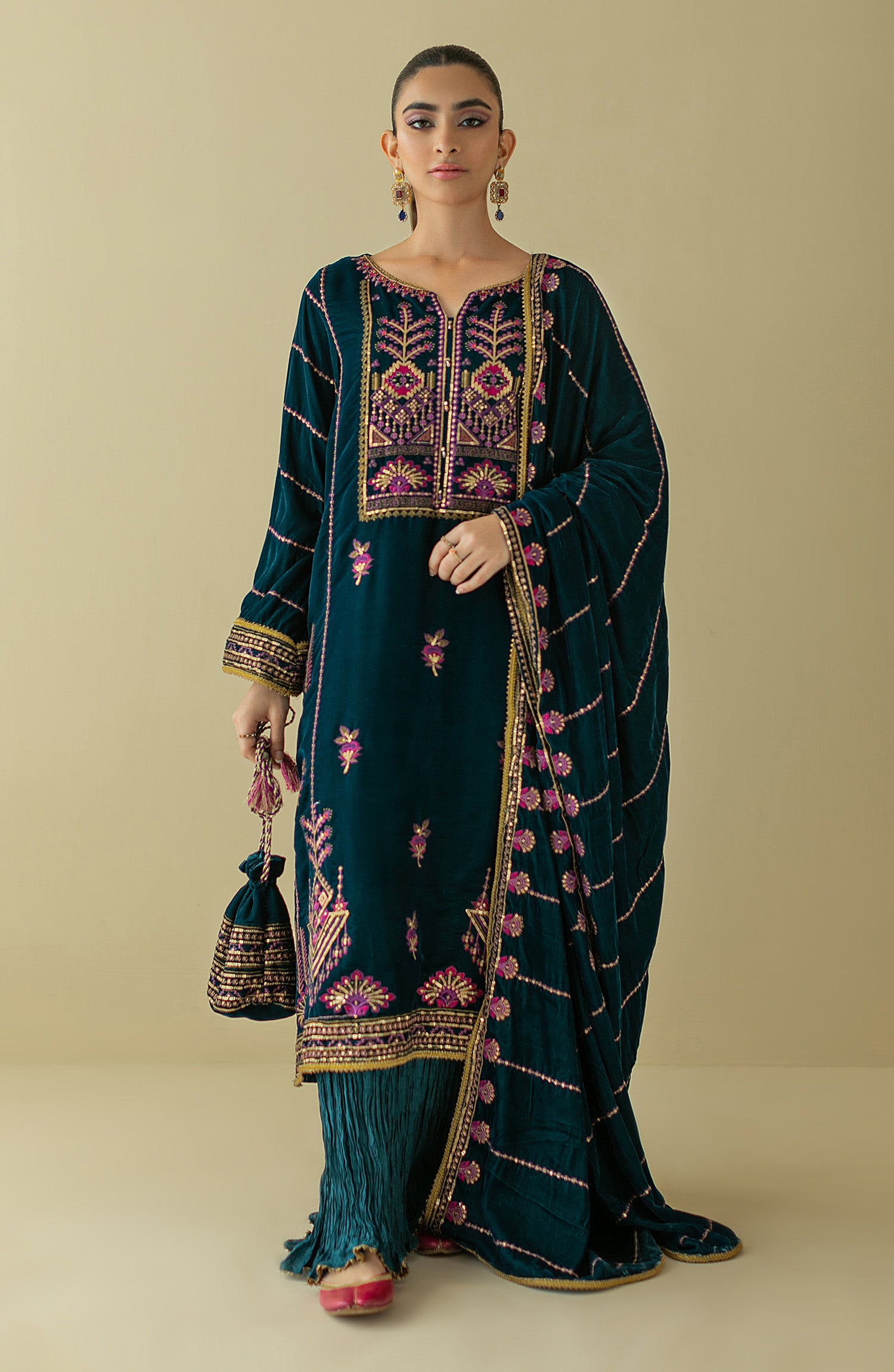 NF-SDT-22-007/U Green VELVET  UNSTITCHED SHIRT DUPATTA PANTS