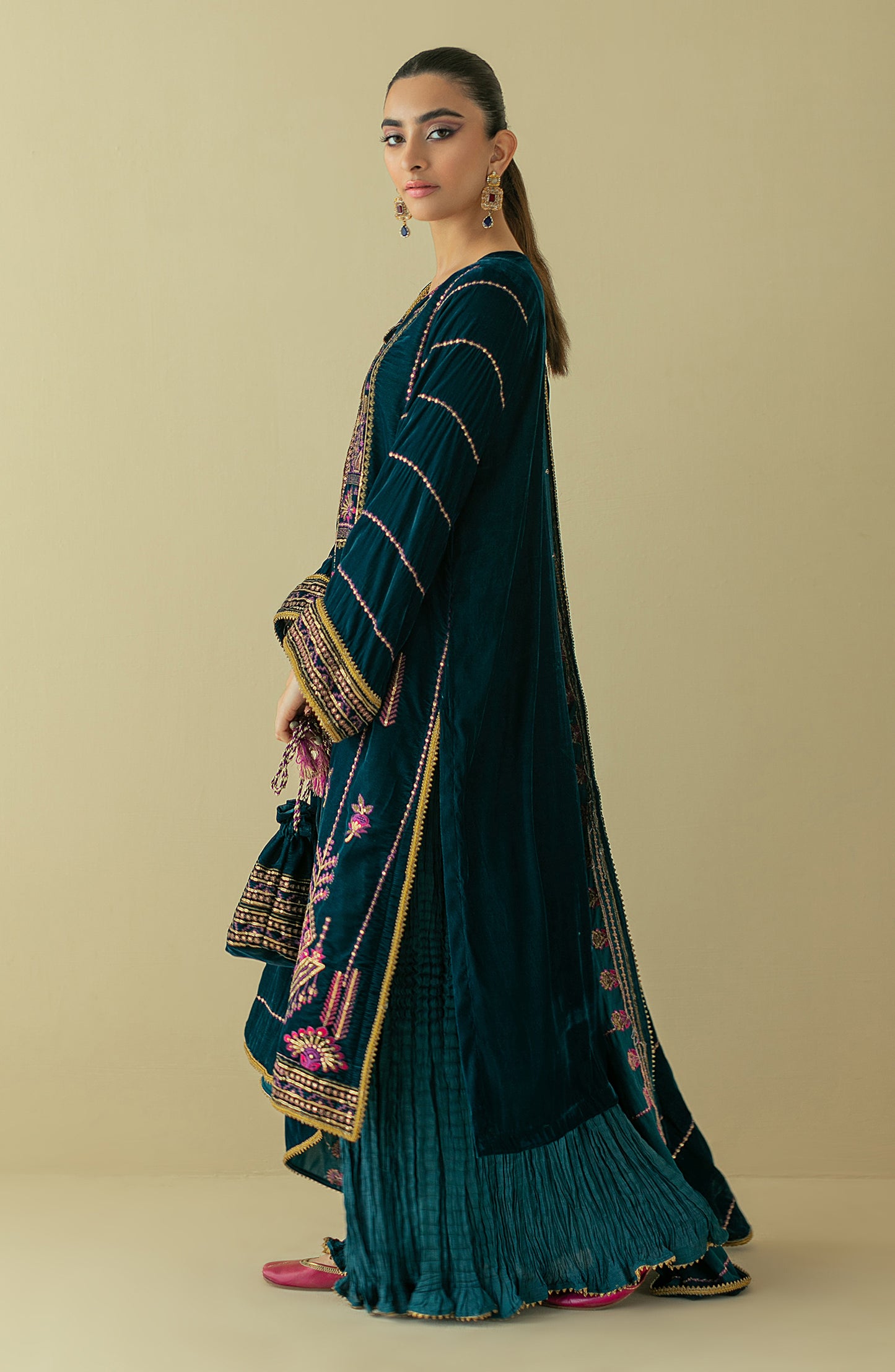 NF-SDT-22-007/U Green VELVET  UNSTITCHED SHIRT DUPATTA PANTS
