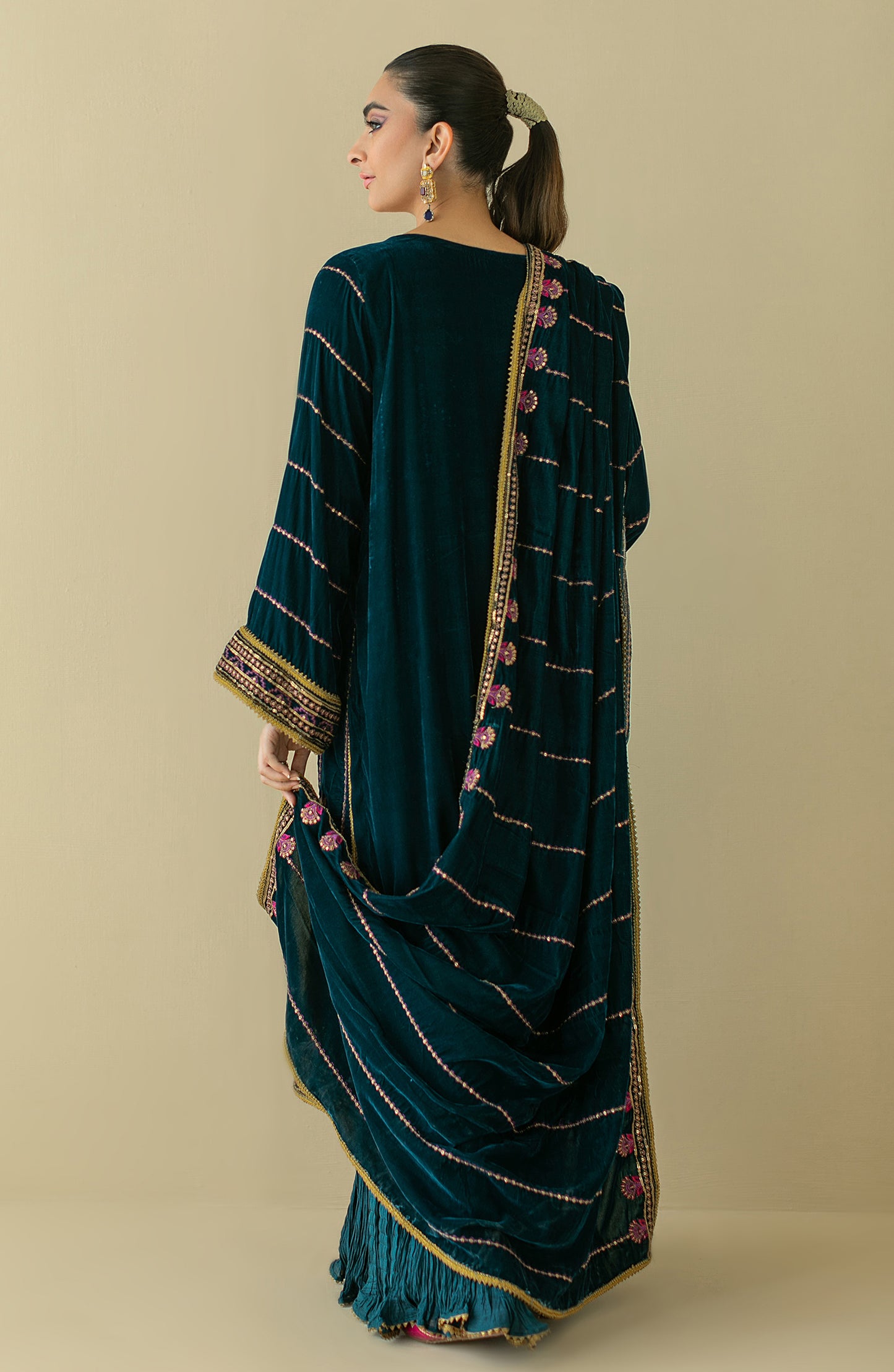 NF-SDT-22-007/U Green VELVET  UNSTITCHED SHIRT DUPATTA PANTS