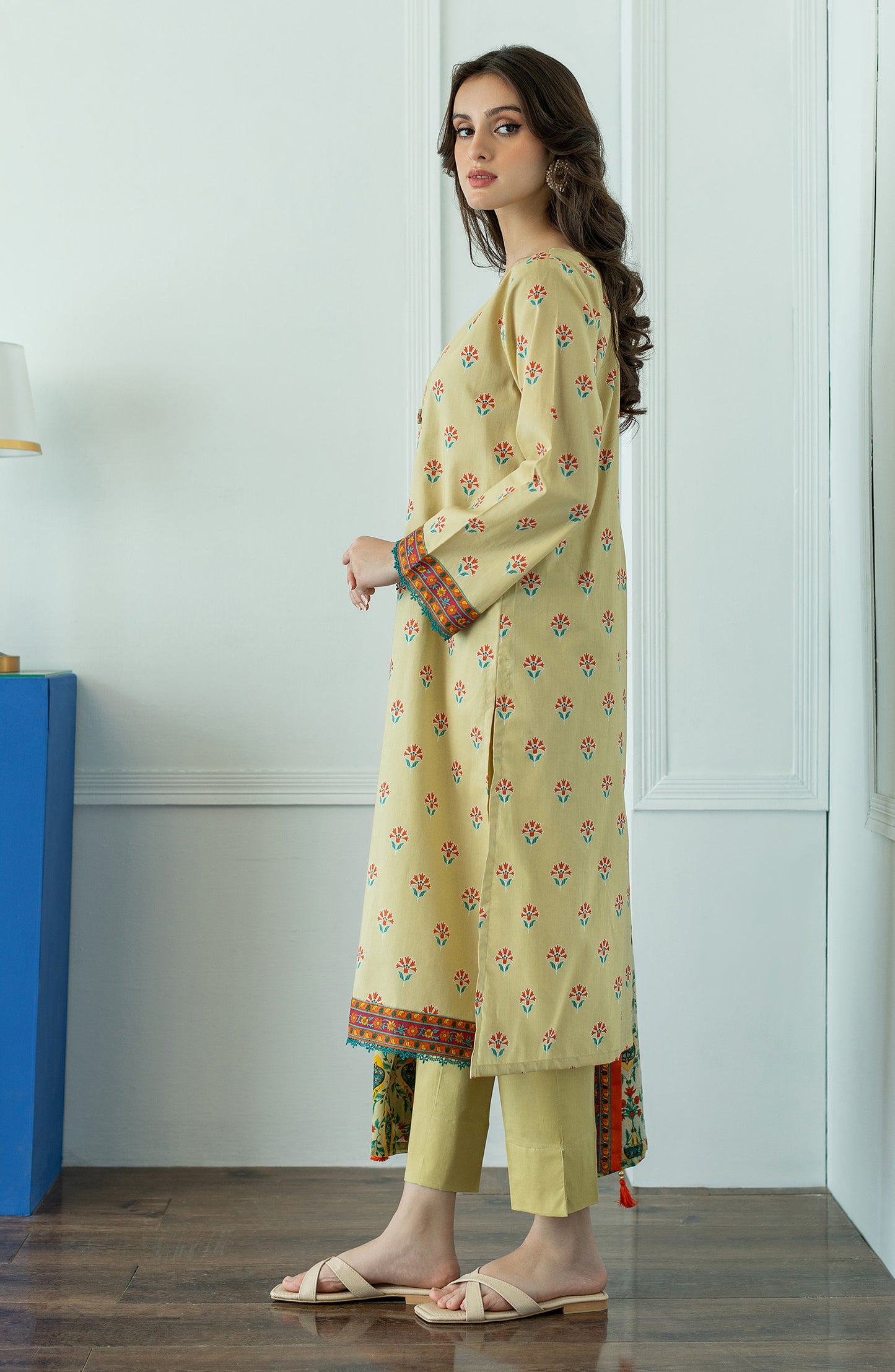 OTL-23-040/U BEIGE LAWN  UNSTITCHED SHIRT DUPATTA PANTS