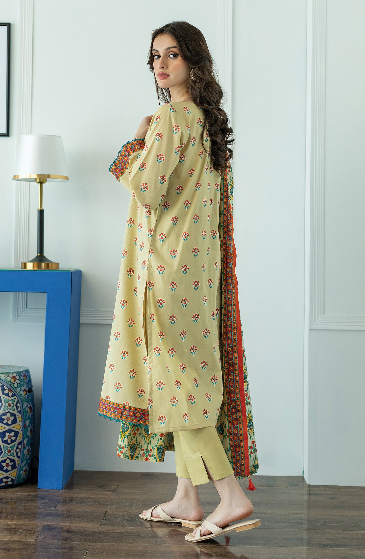 OTL-23-040/U BEIGE LAWN  UNSTITCHED SHIRT DUPATTA PANTS