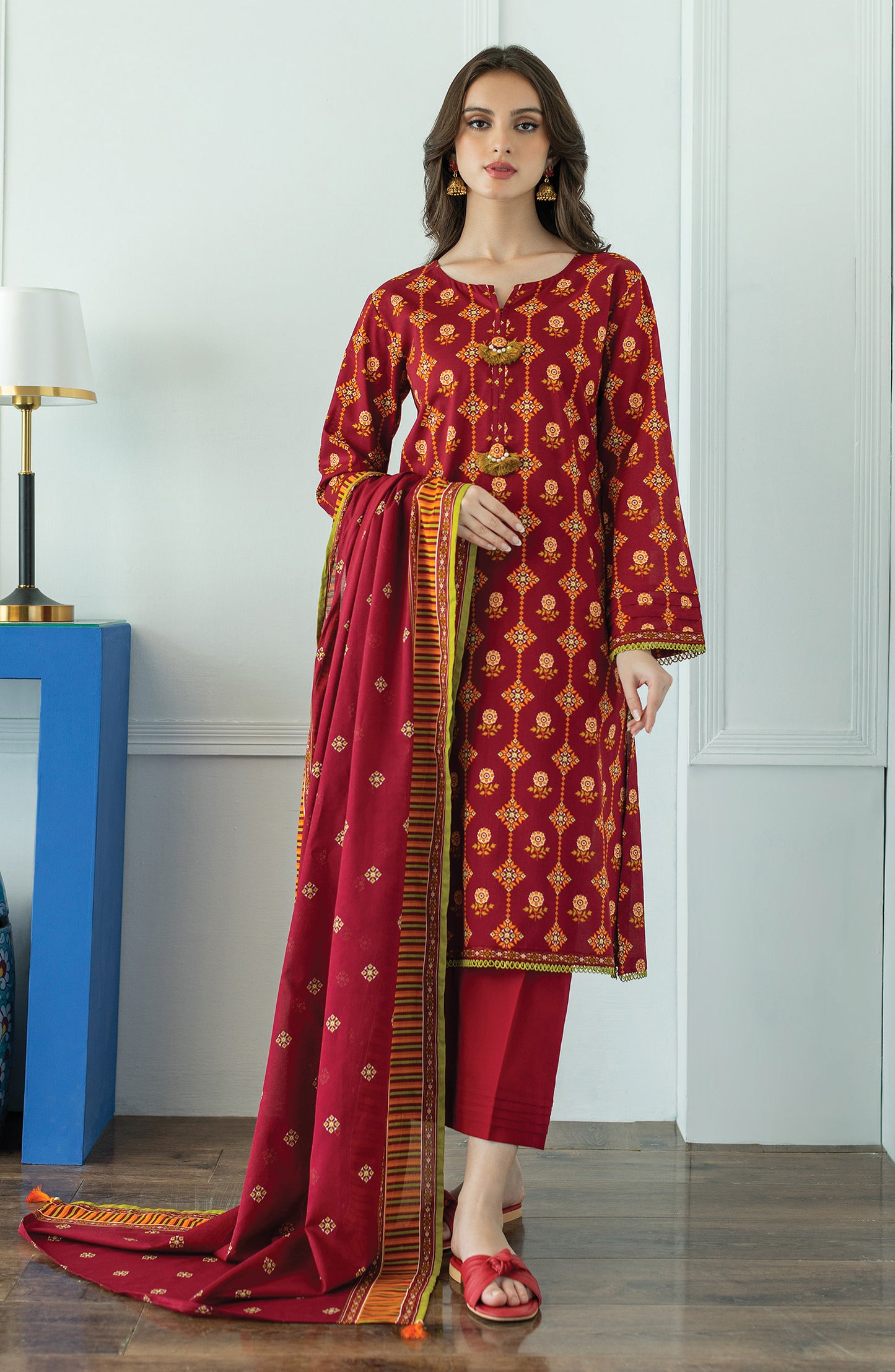 OTL-23-086/U MAROON LAWN  UNSTITCHED SHIRT DUPATTA PANTS