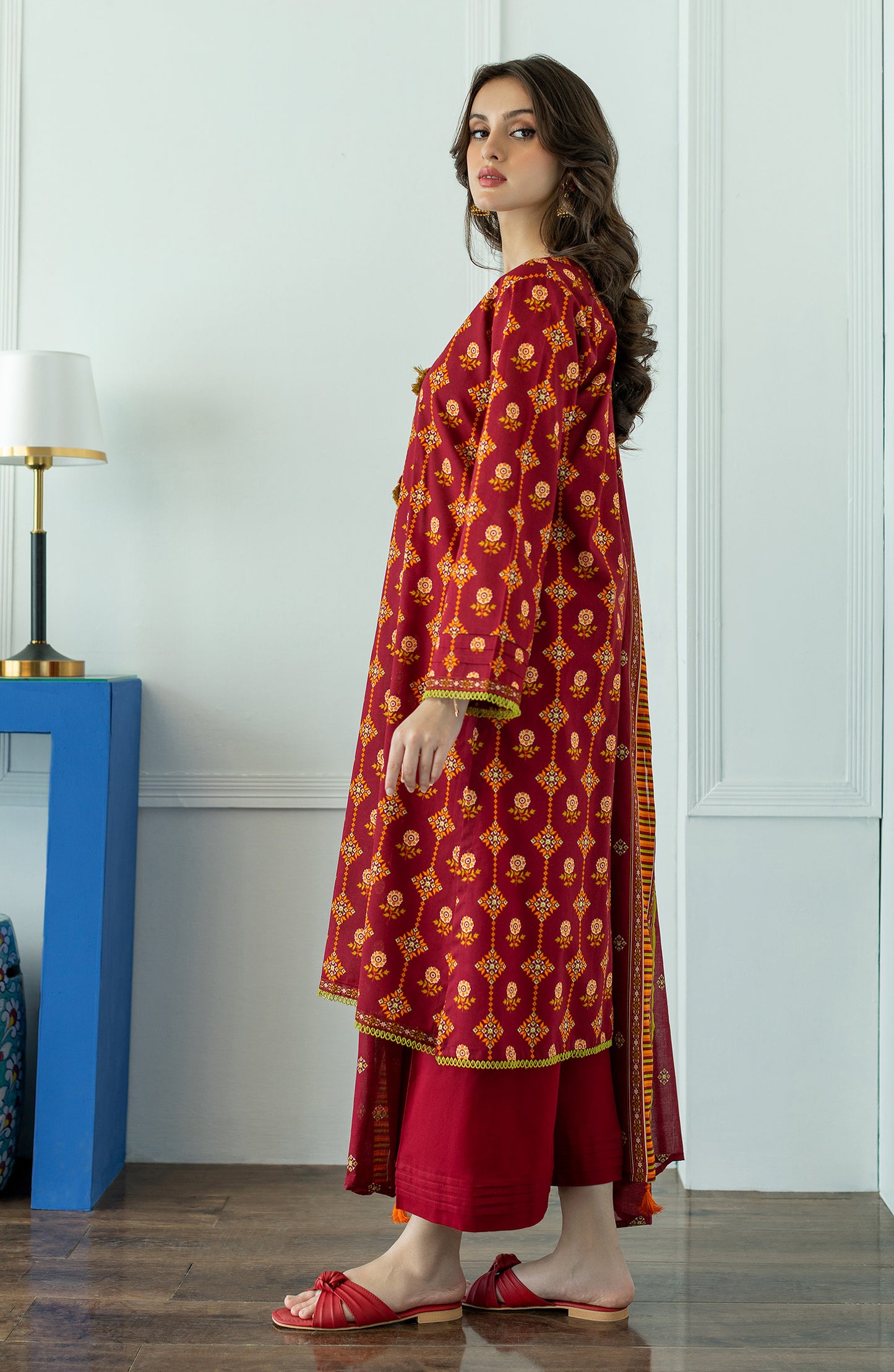OTL-23-086/U MAROON LAWN  UNSTITCHED SHIRT DUPATTA PANTS