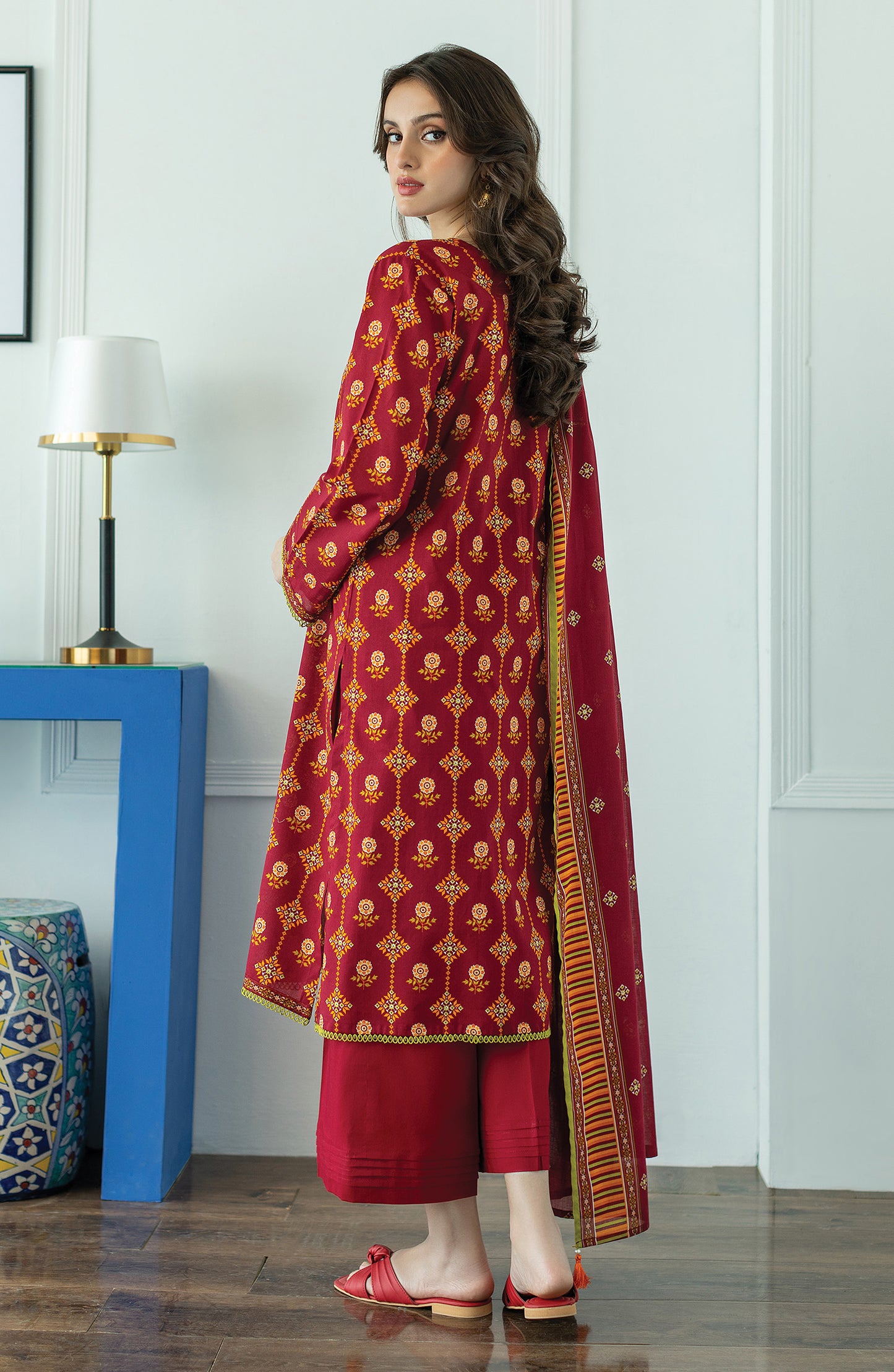 OTL-23-086/U MAROON LAWN  UNSTITCHED SHIRT DUPATTA PANTS